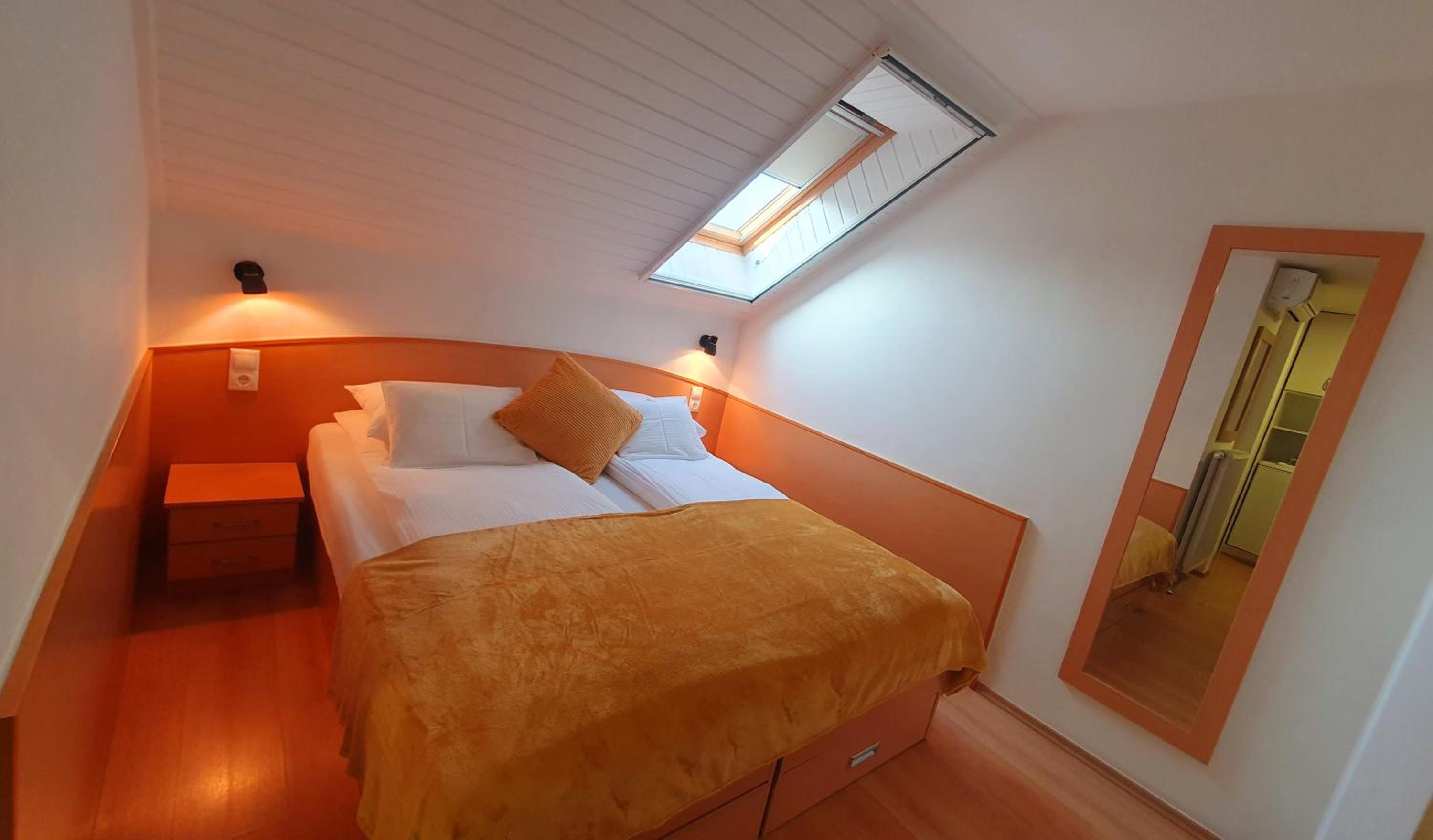 Standard Double or Twin Room photo 3