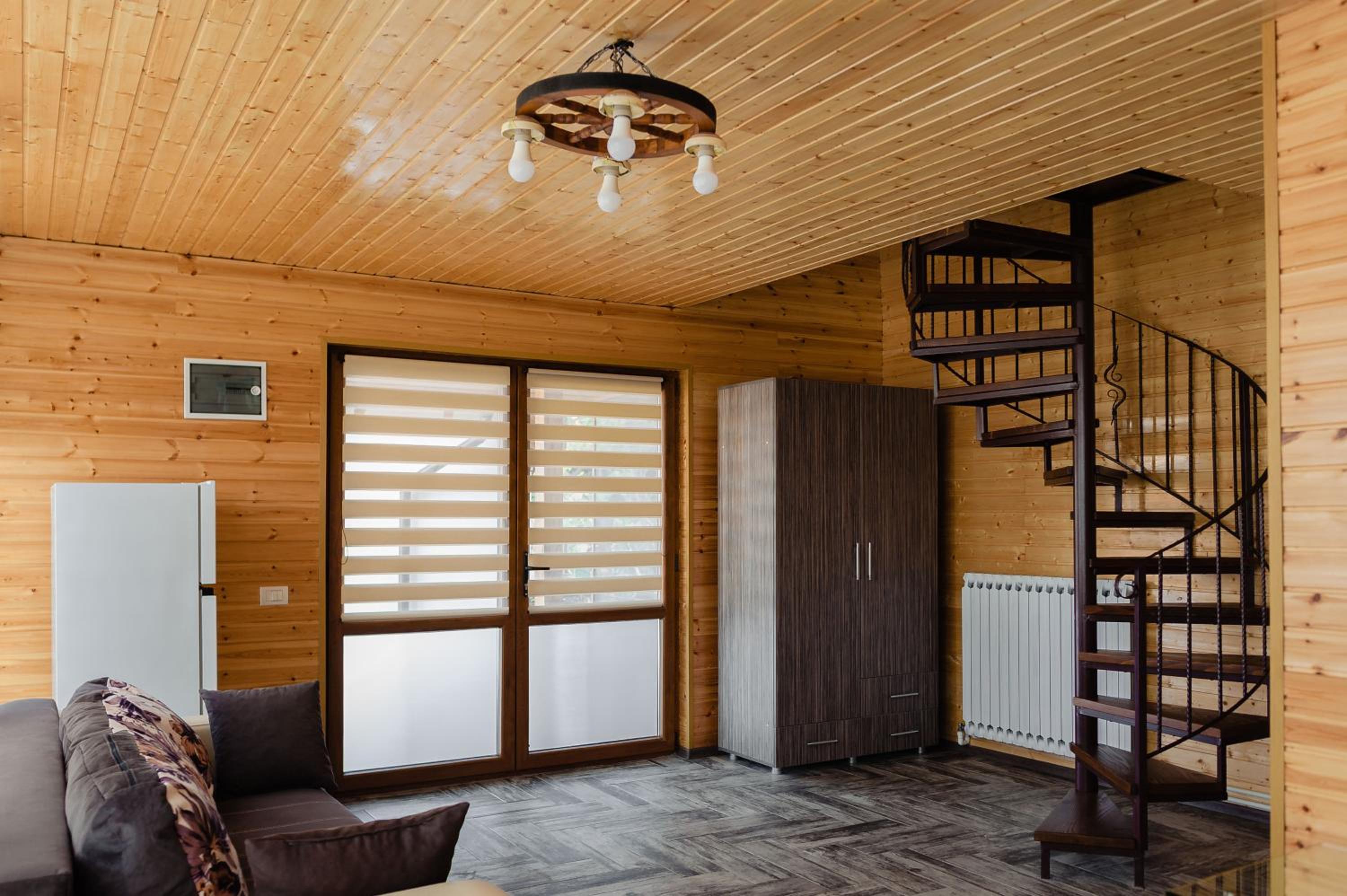 One-Bedroom Apartment - Photo 1
