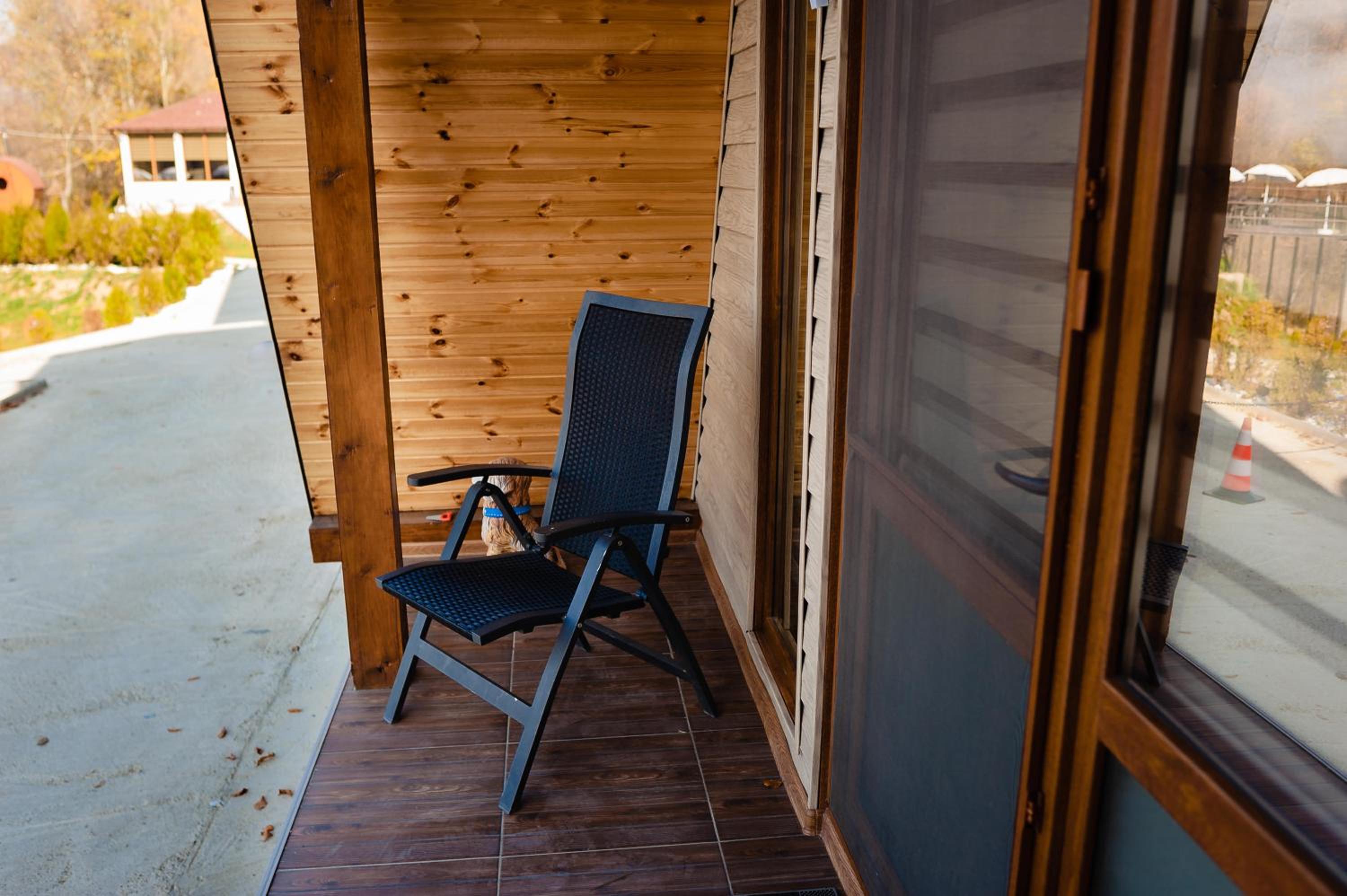 One-Bedroom House - Photo 5