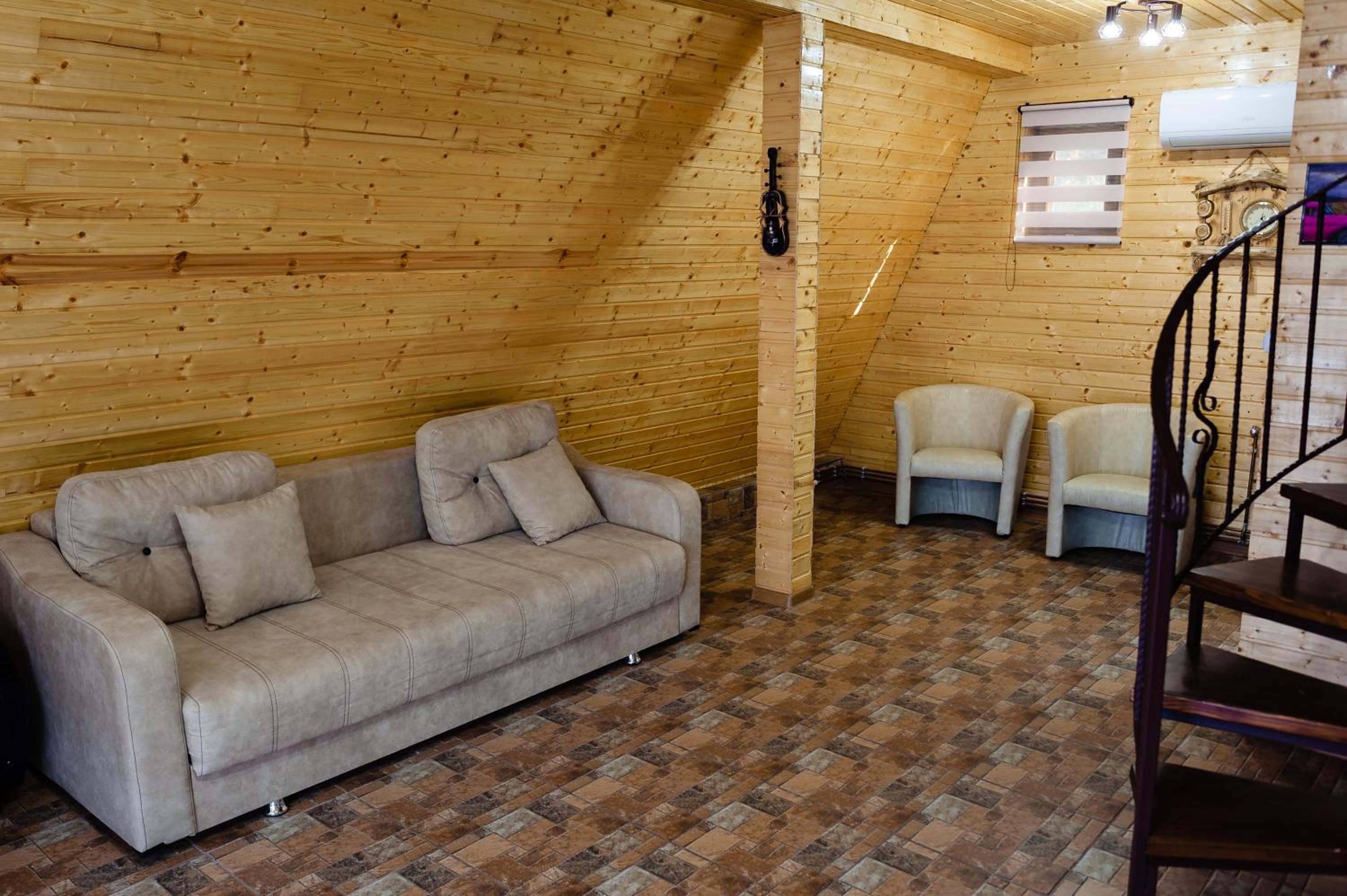 One-Bedroom House - Photo 7