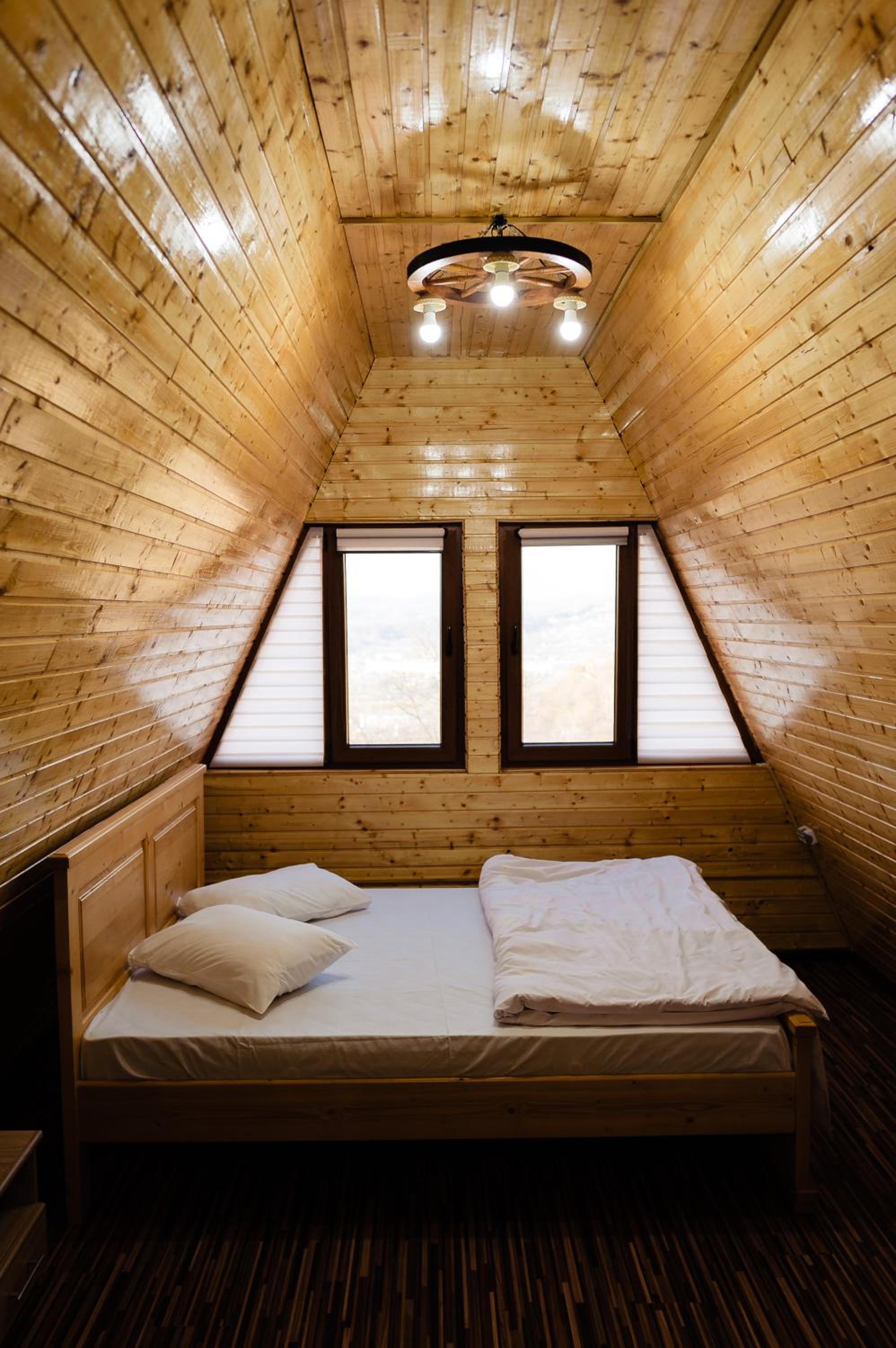 One-Bedroom House - Photo 8