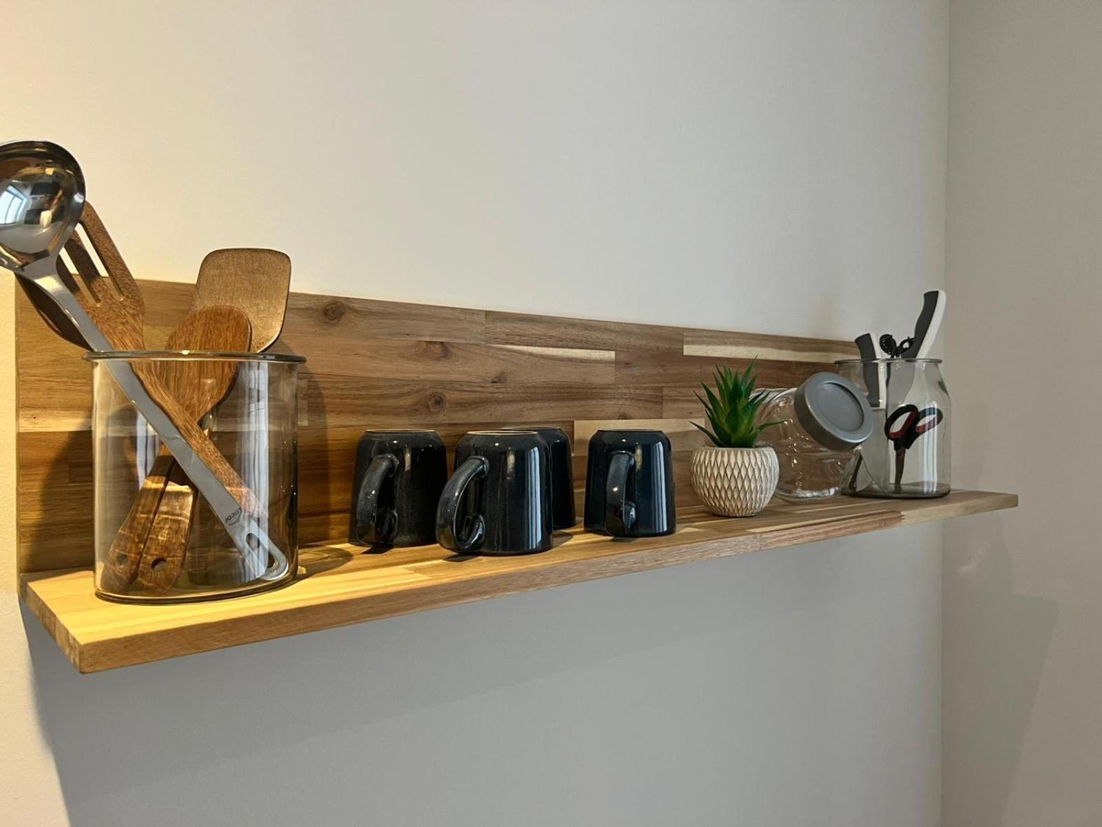 One-Bedroom Apartment - Photo 2