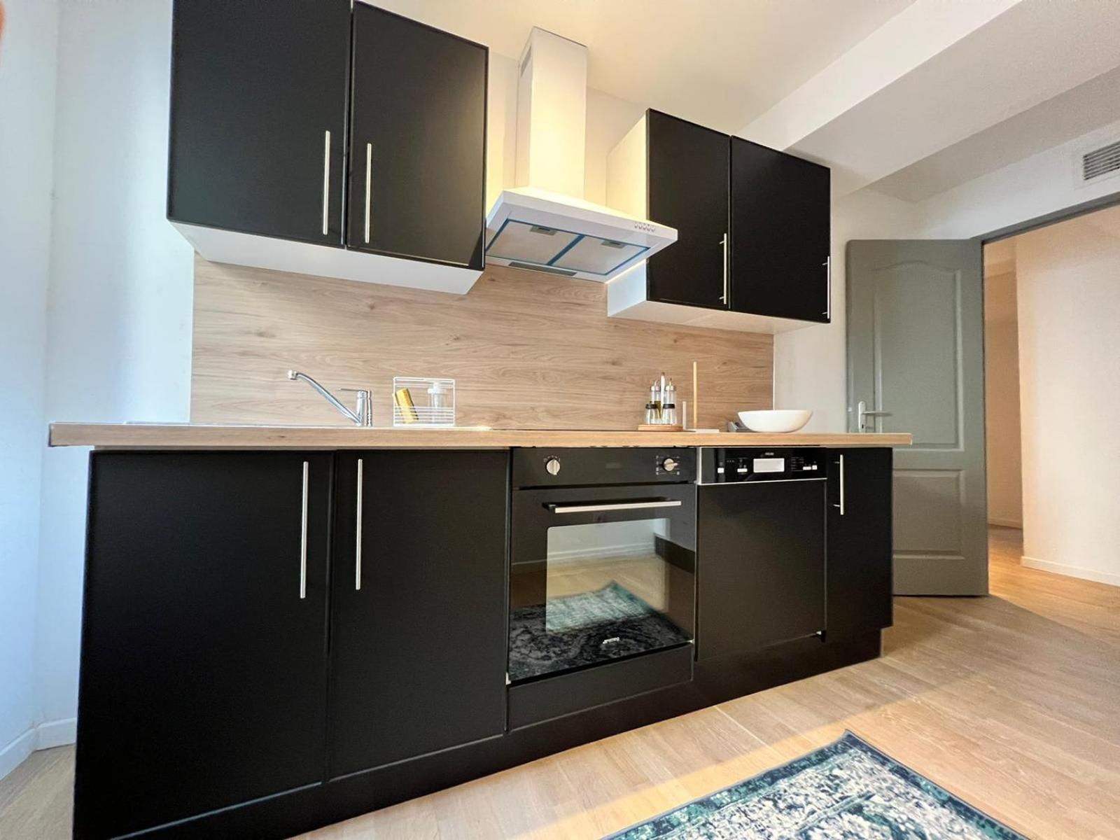 One-Bedroom Apartment - Photo 4
