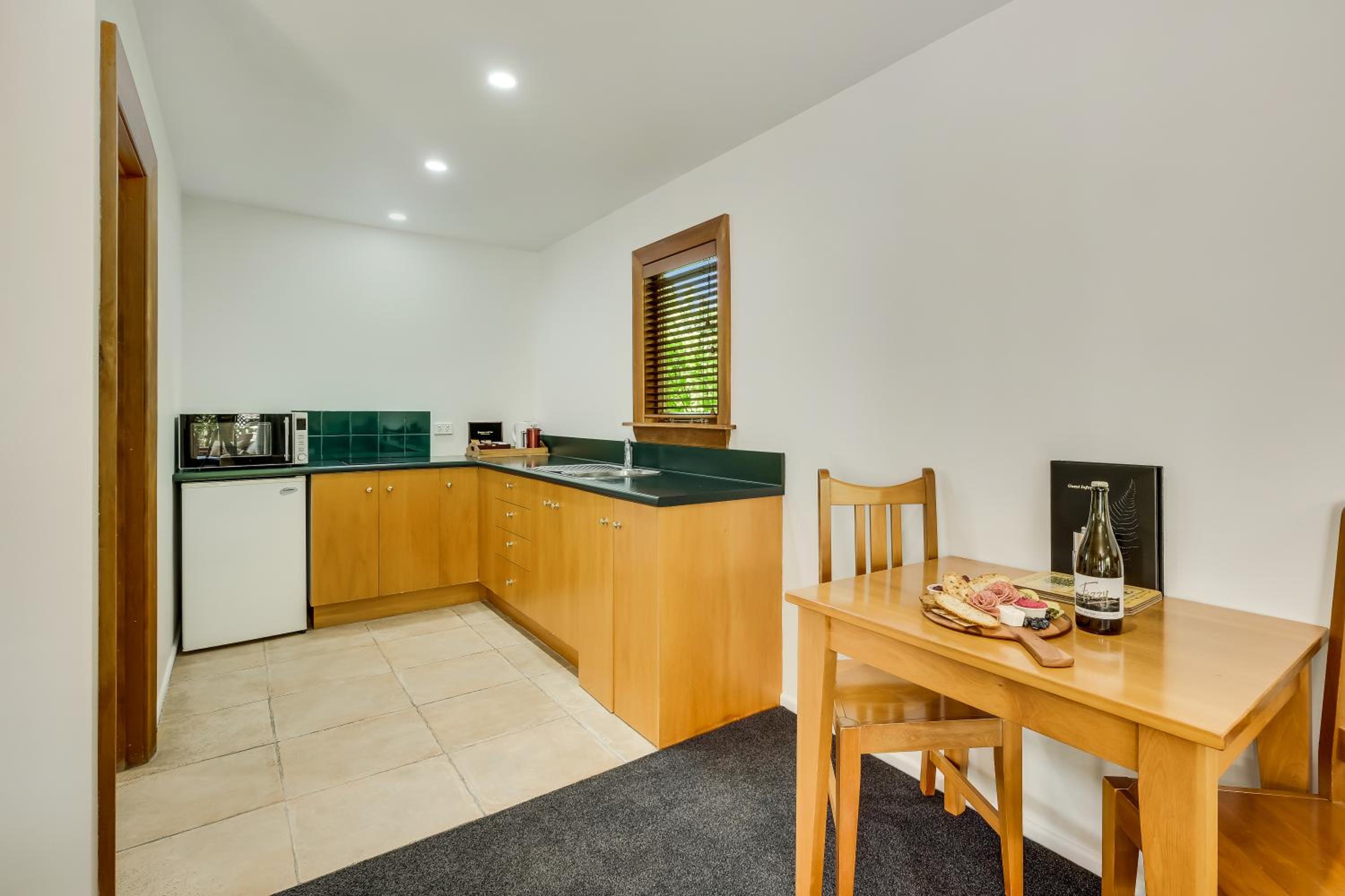 Garden Studio with Spa Bath - Adult Only photo 3
