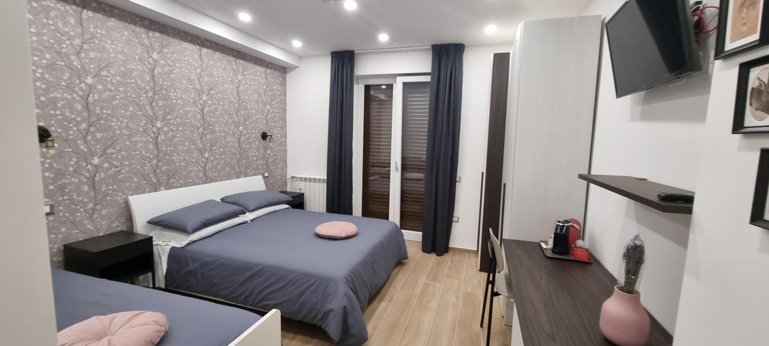 Deluxe Triple Room photo 2