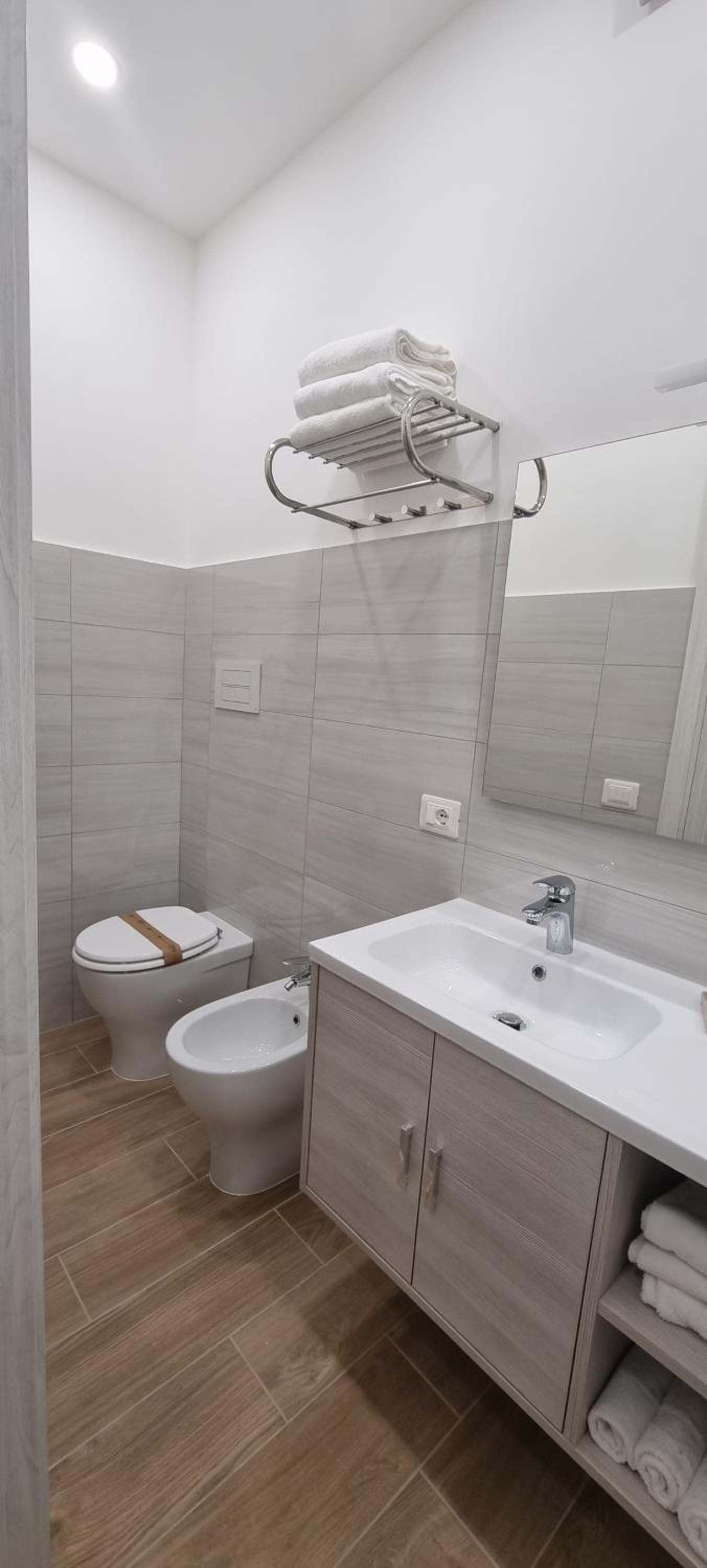 Basic Triple Room photo 3