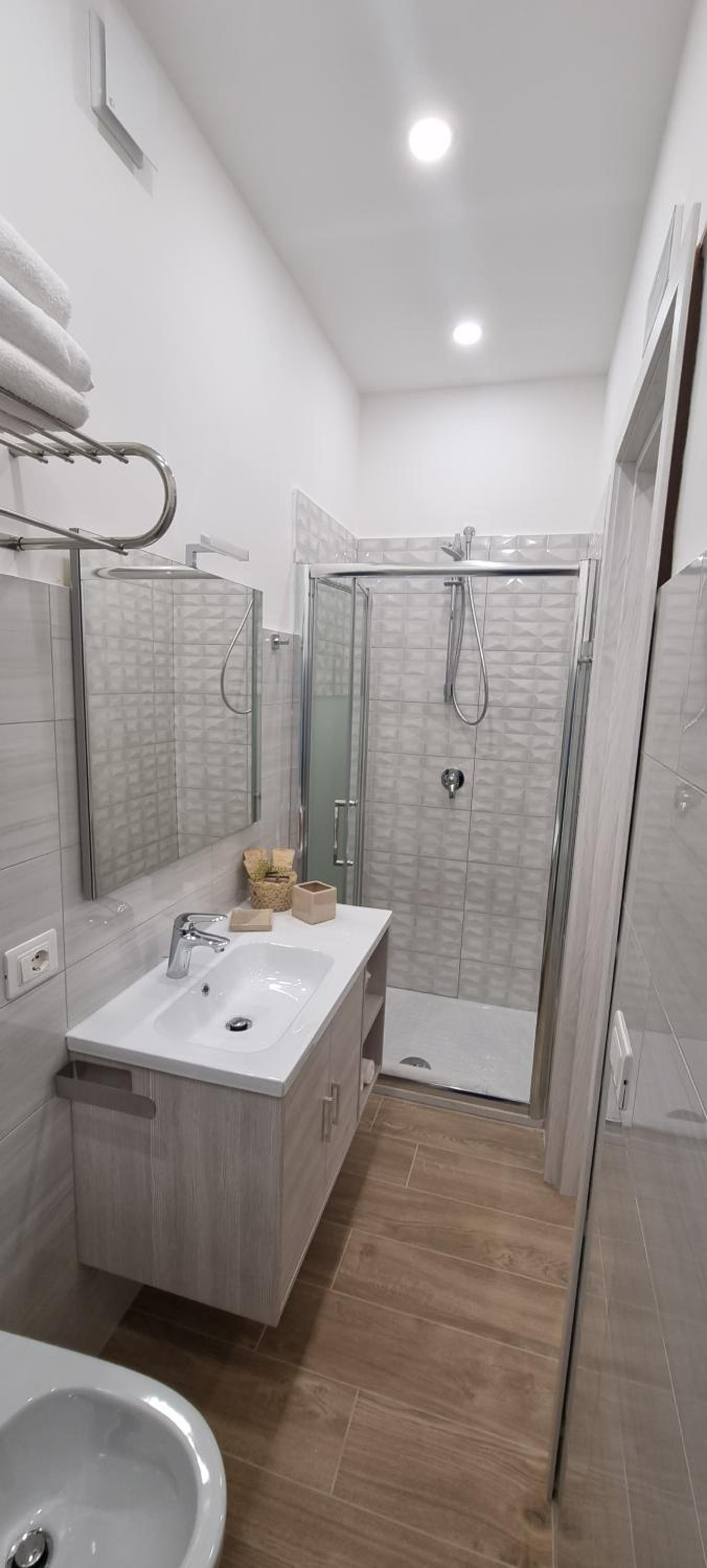 Basic Triple Room photo 2