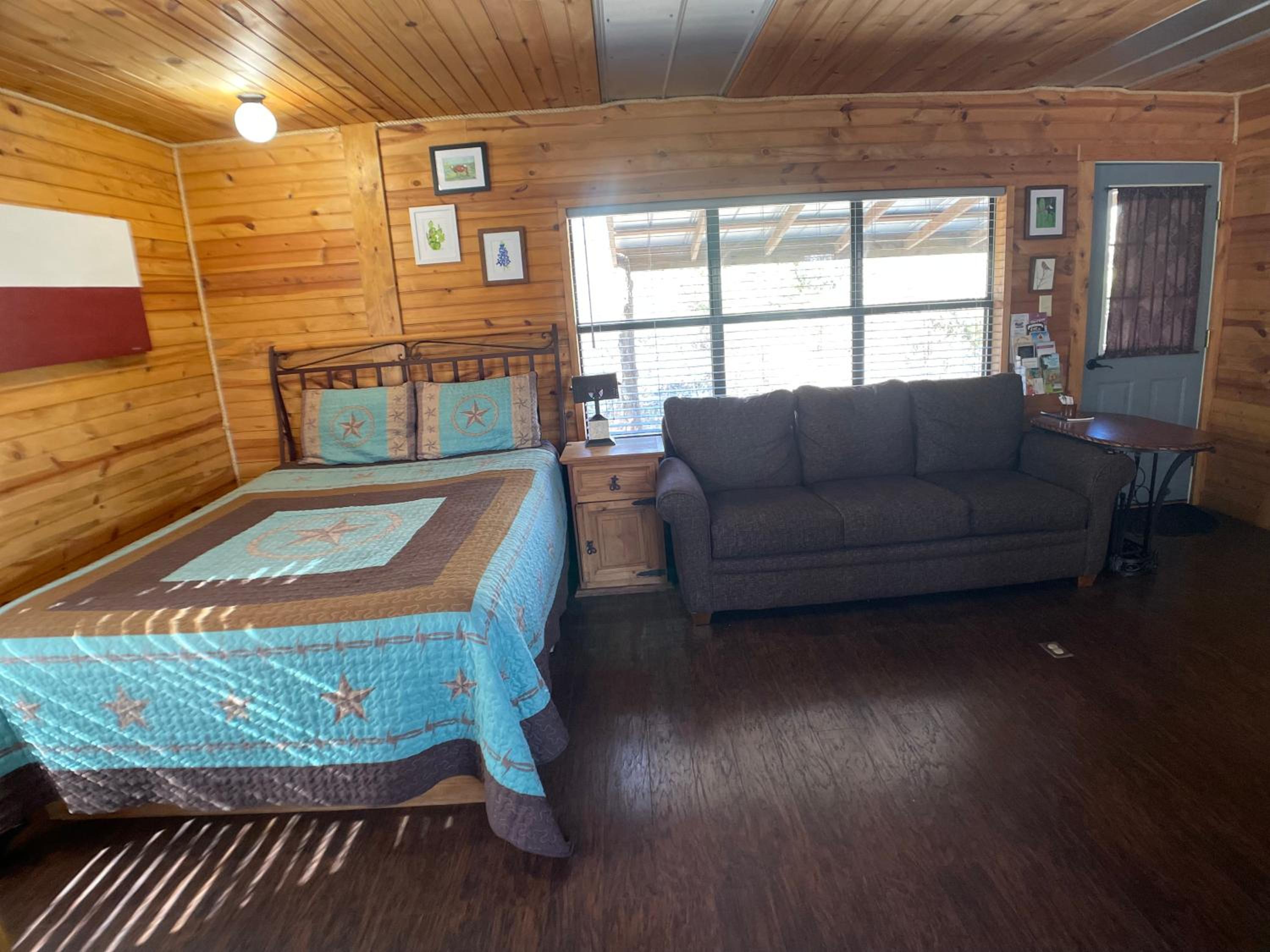Queen Cabin with Roof Deck