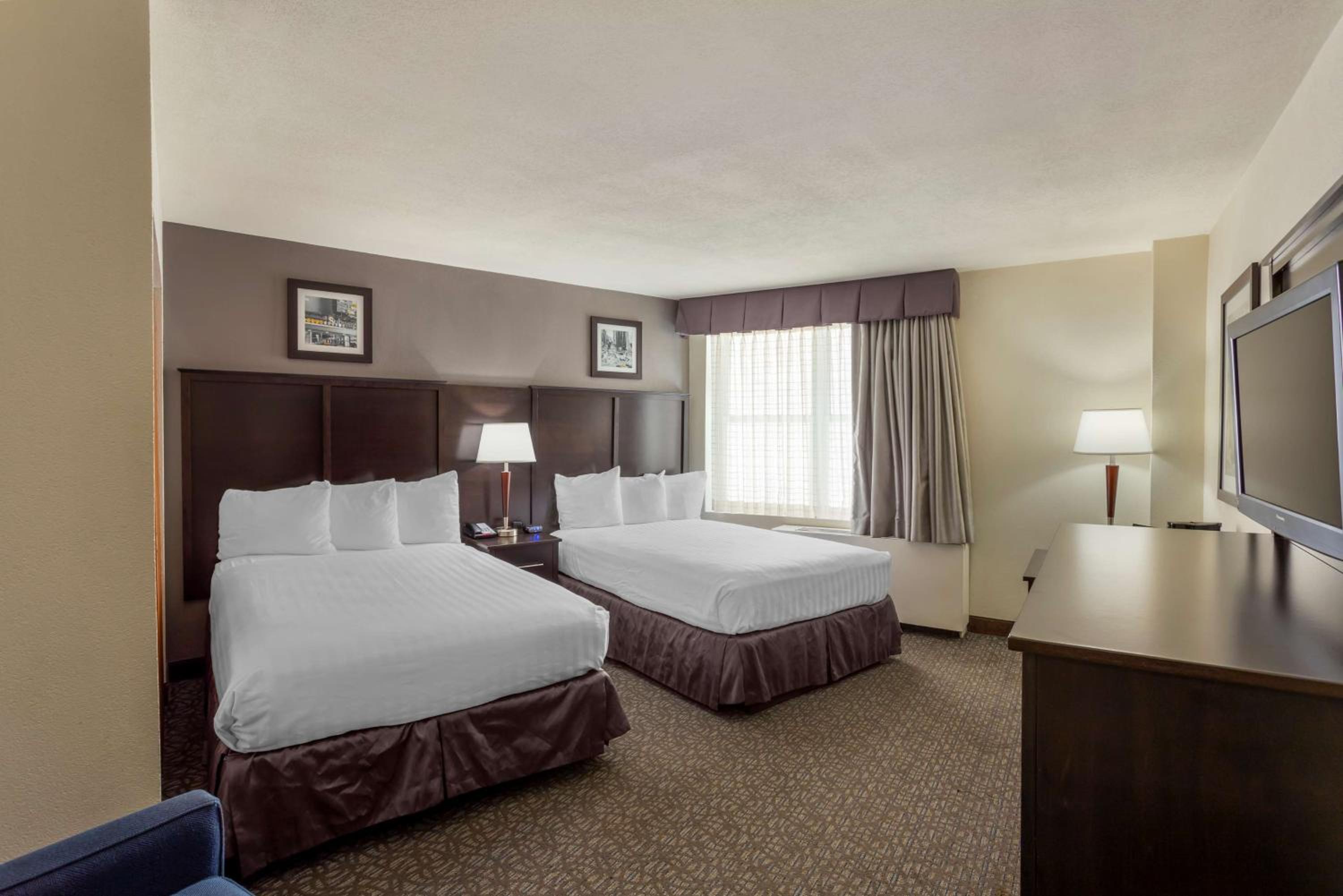 Executive Queen Room with Two Queen Beds - Non-Smoking