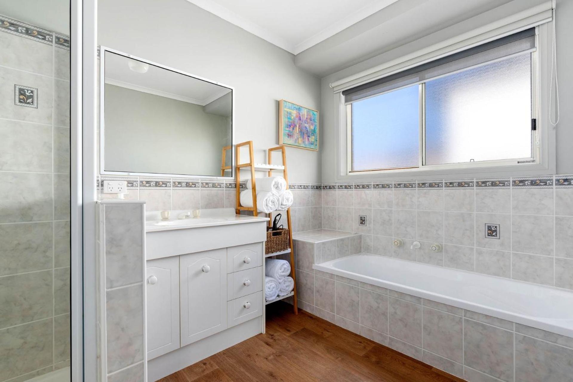 Three-Bedroom House photo 2