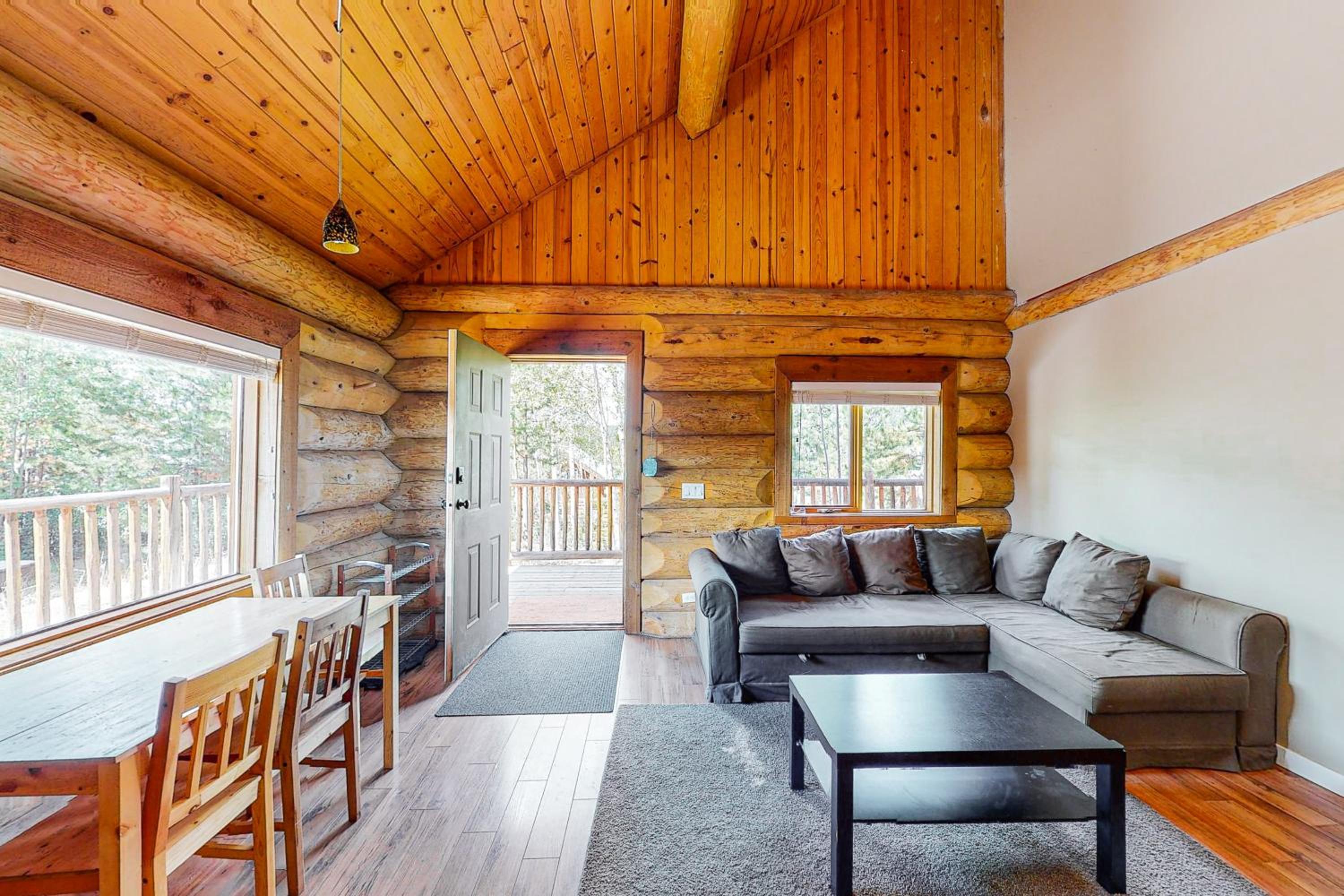One-Bedroom House photo 1