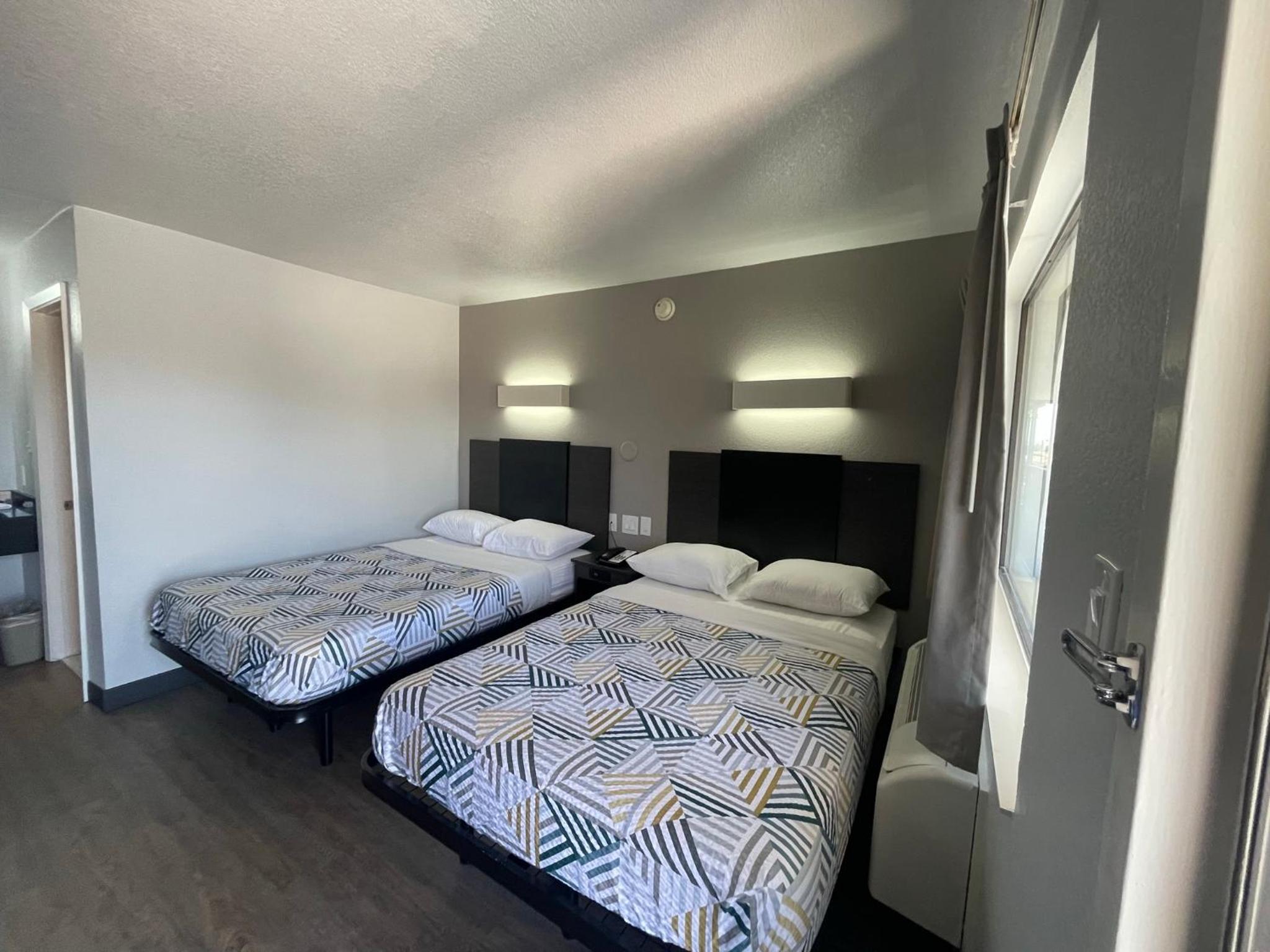 Deluxe Double Room with Two Double Beds - Non-Smoking