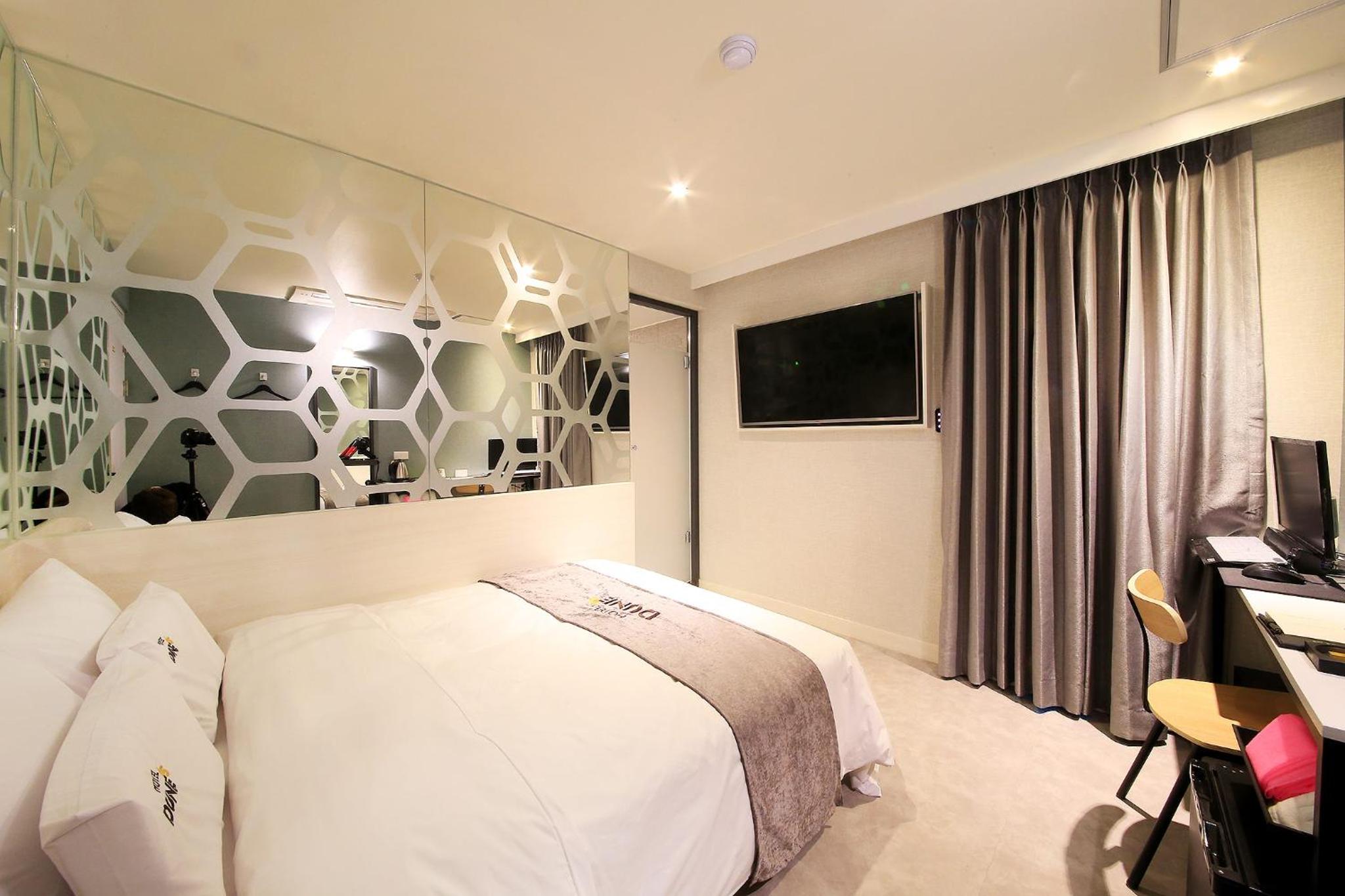 Double Room with Terrace - Photo 7