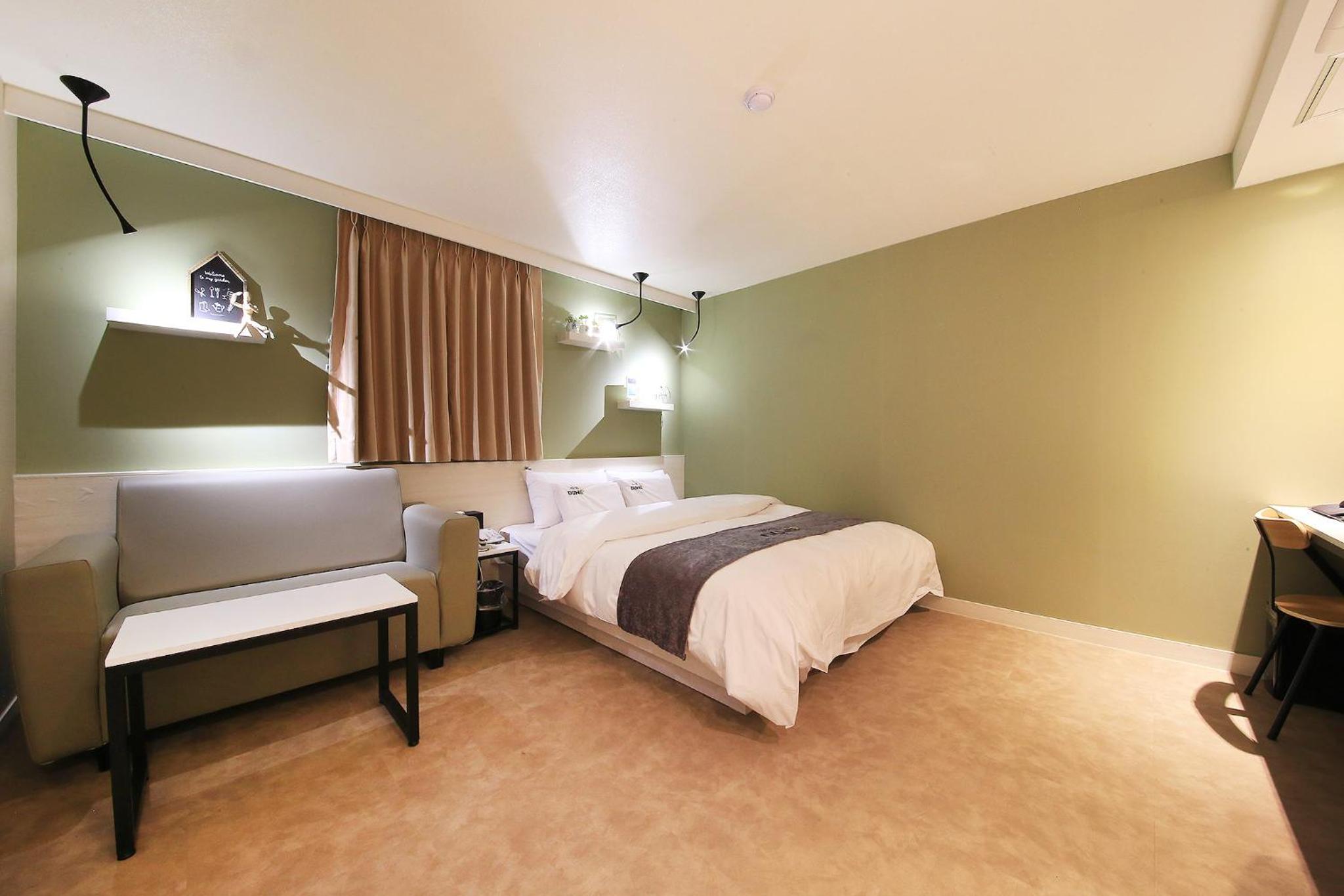 Deluxe Double Room - Photo 8