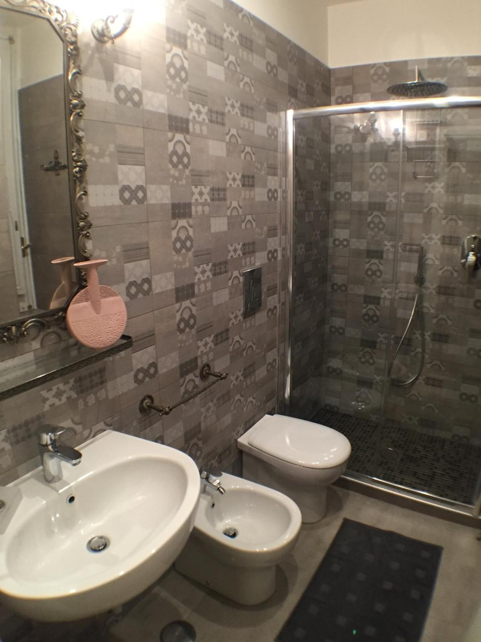 Double Room - Photo 15