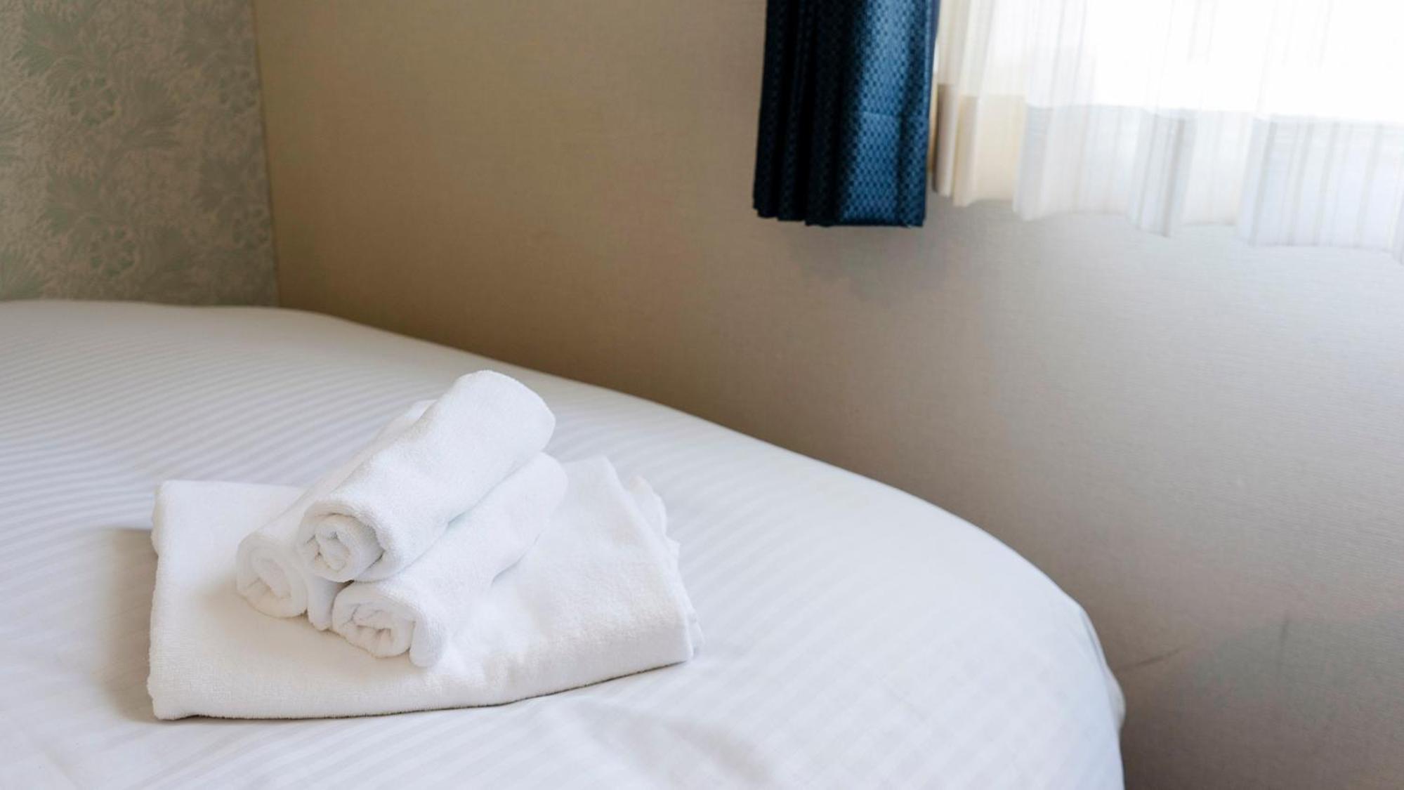 Single Room with Double Bed - Smoking (E-Cigarettes Only) - Photo 4