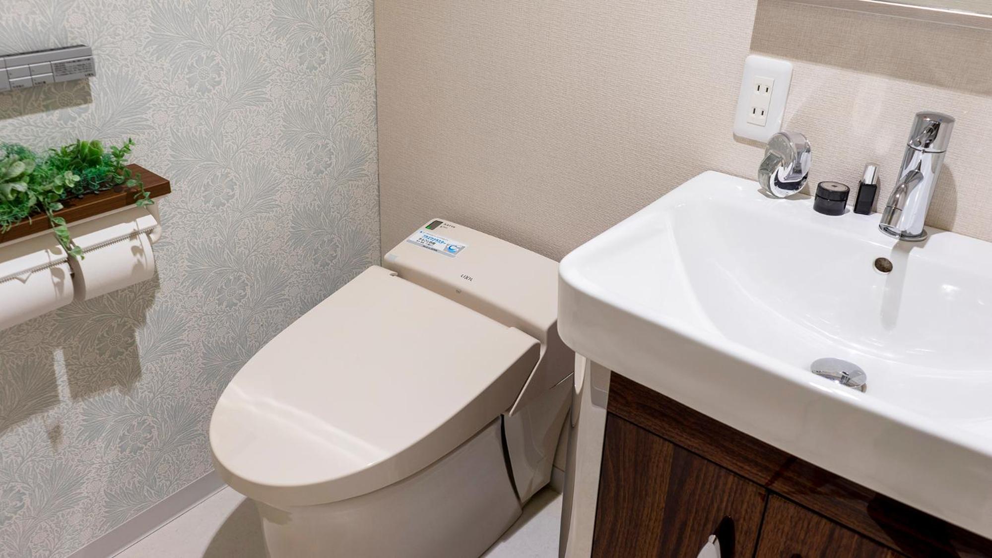 Double Room - Smoking (E-Cigarettes Only) - Photo 3