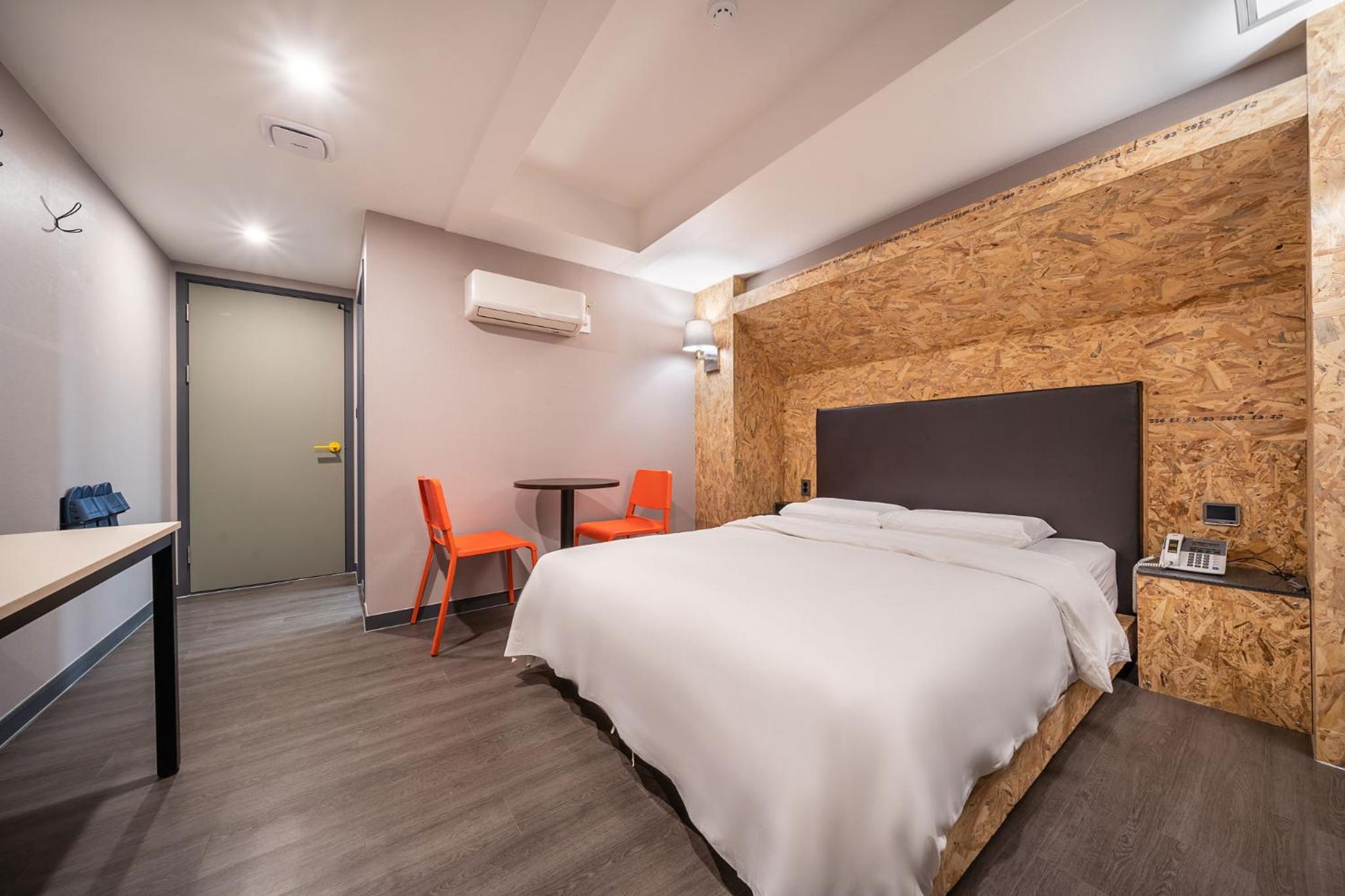 Economy Triple Room - Photo 1