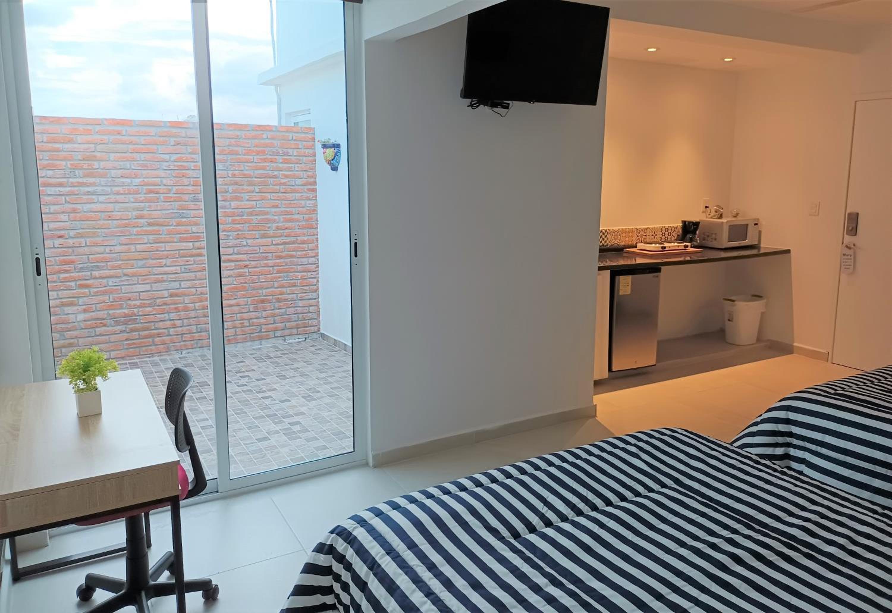 Deluxe Queen Room