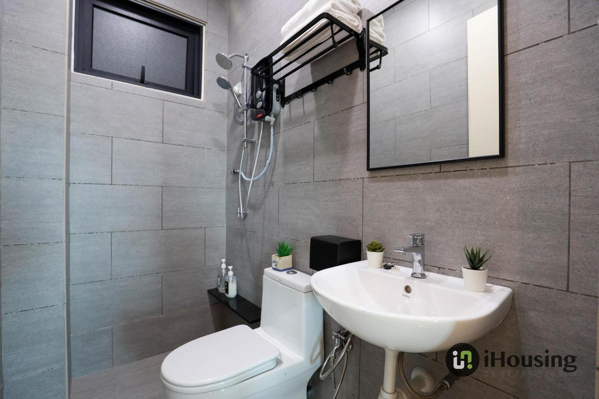 Two-Bedroom Apartment - Photo 7