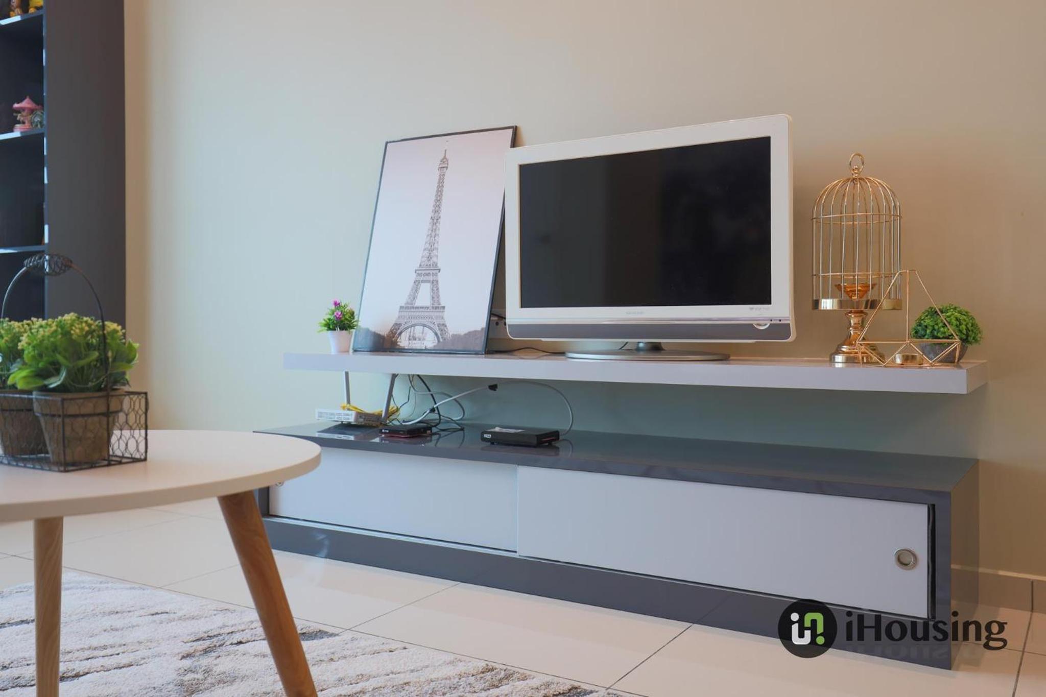 Two-Bedroom Apartment - Photo 24