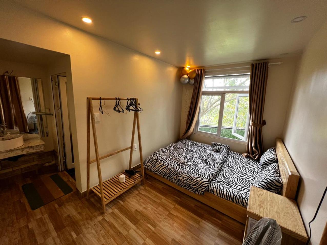 Queen Room with Balcony