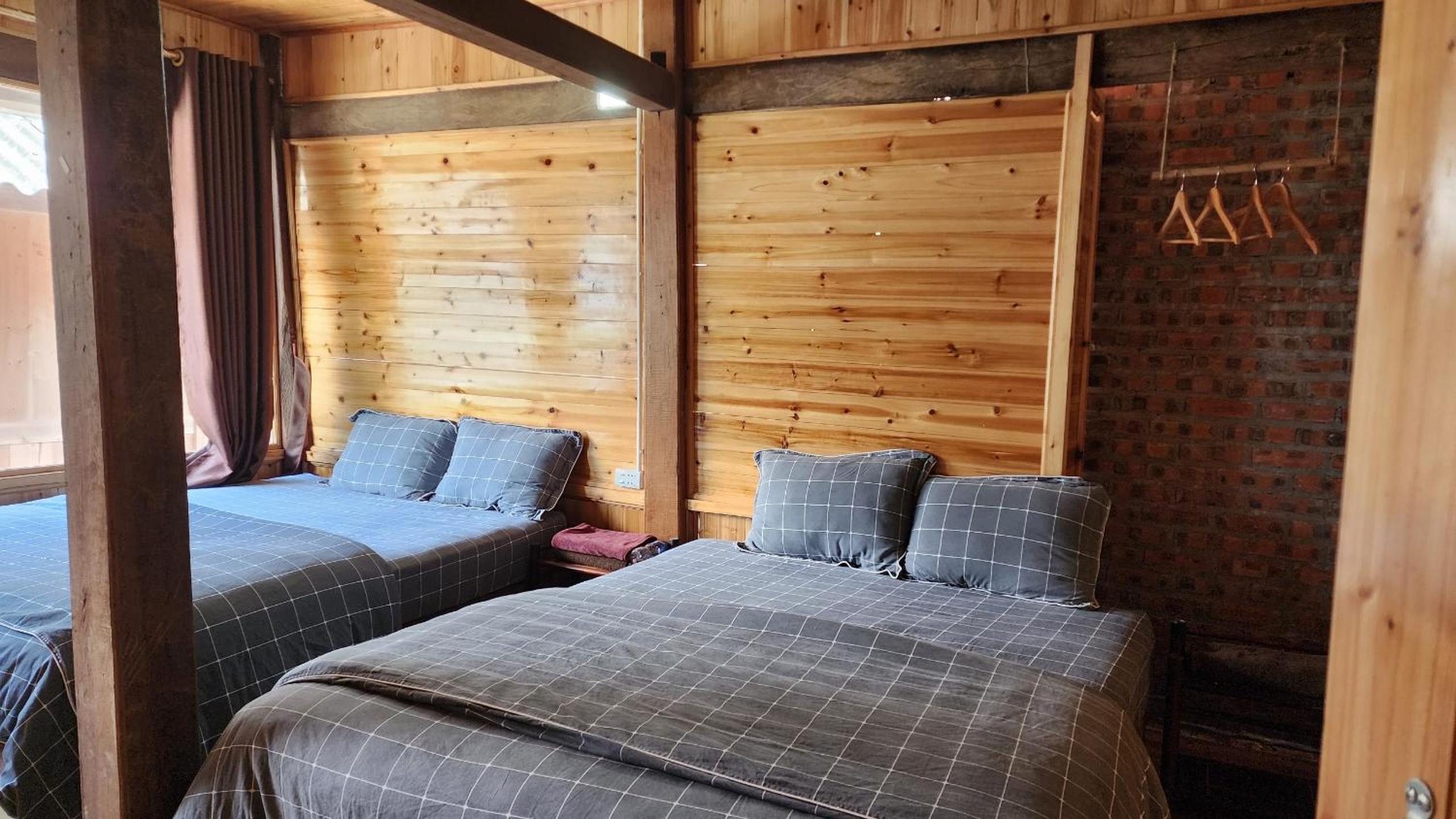 Deluxe Double Room with Balcony photo 3