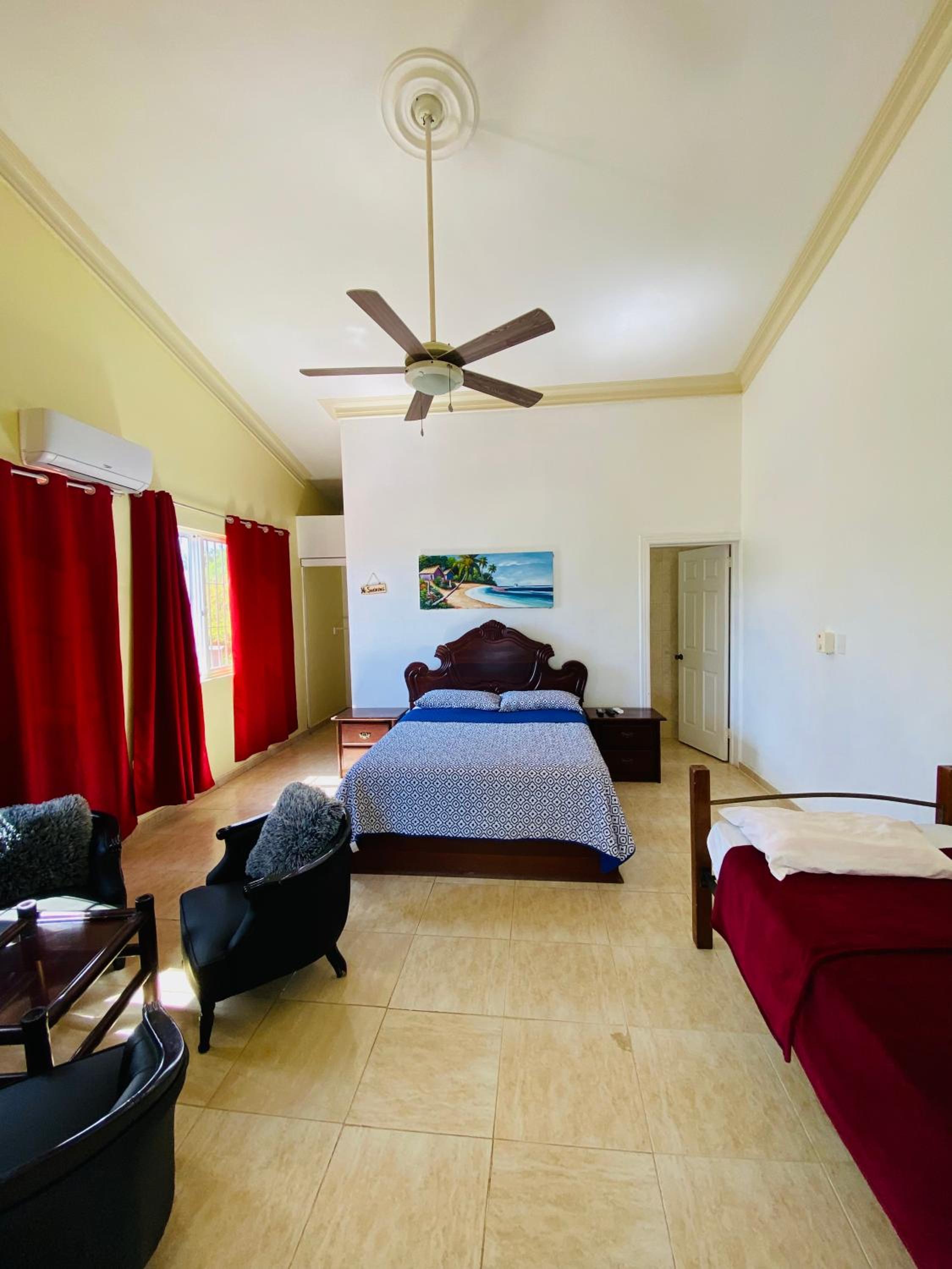 Deluxe Room (2 Adults + 1 Child)