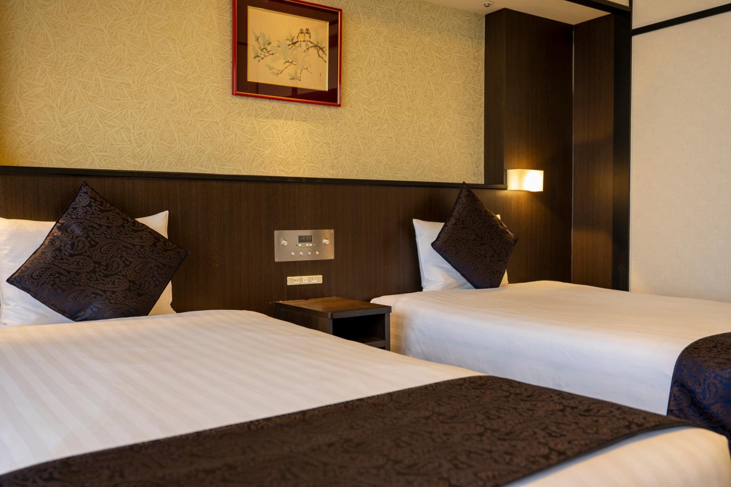 Japanese-style Room with Twin Bed on High Floor photo 2