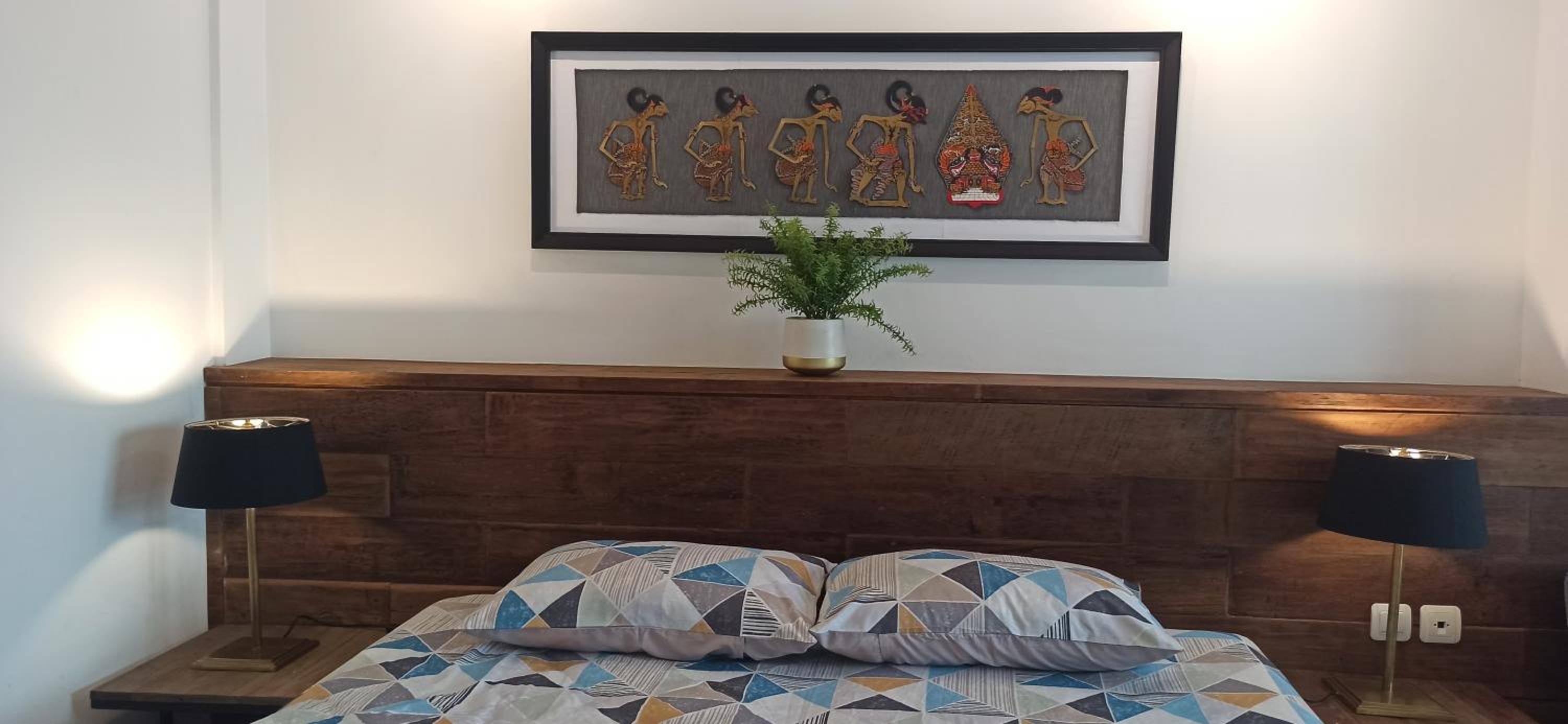 One-Bedroom Apartment - Photo 1