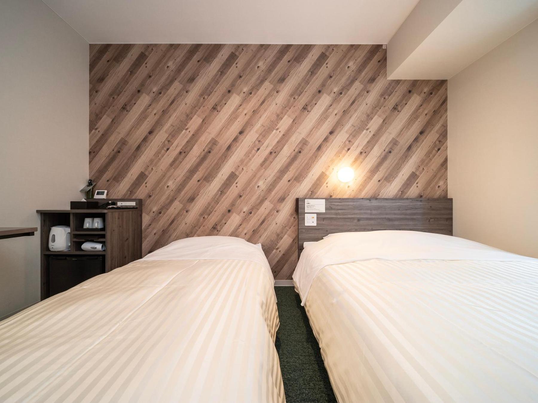 Twin Room - Non-Smoking - Photo 1