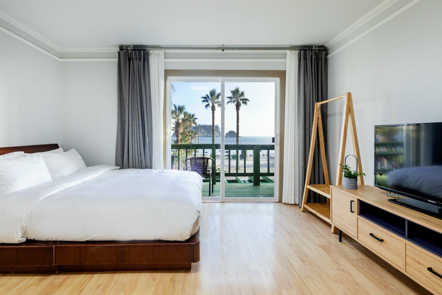 Deluxe Double Room with Sea View