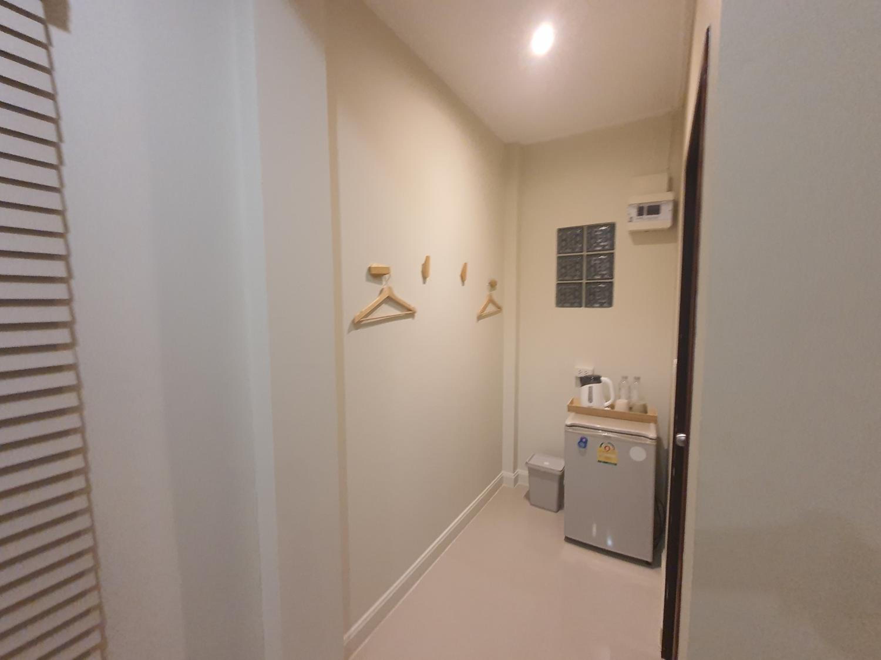 Deluxe Double or Twin Room - Photo 12