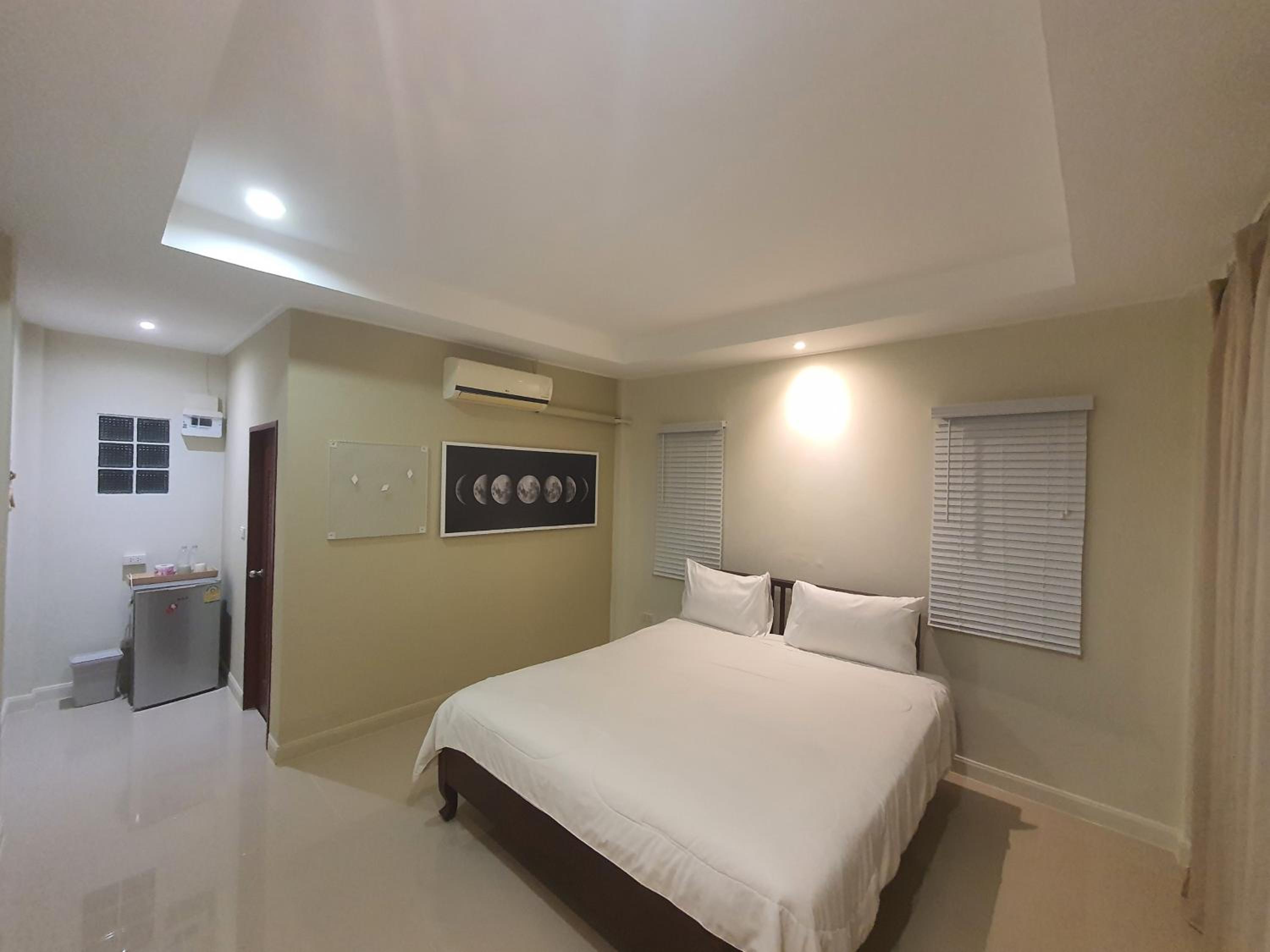Deluxe Double or Twin Room - Photo 1