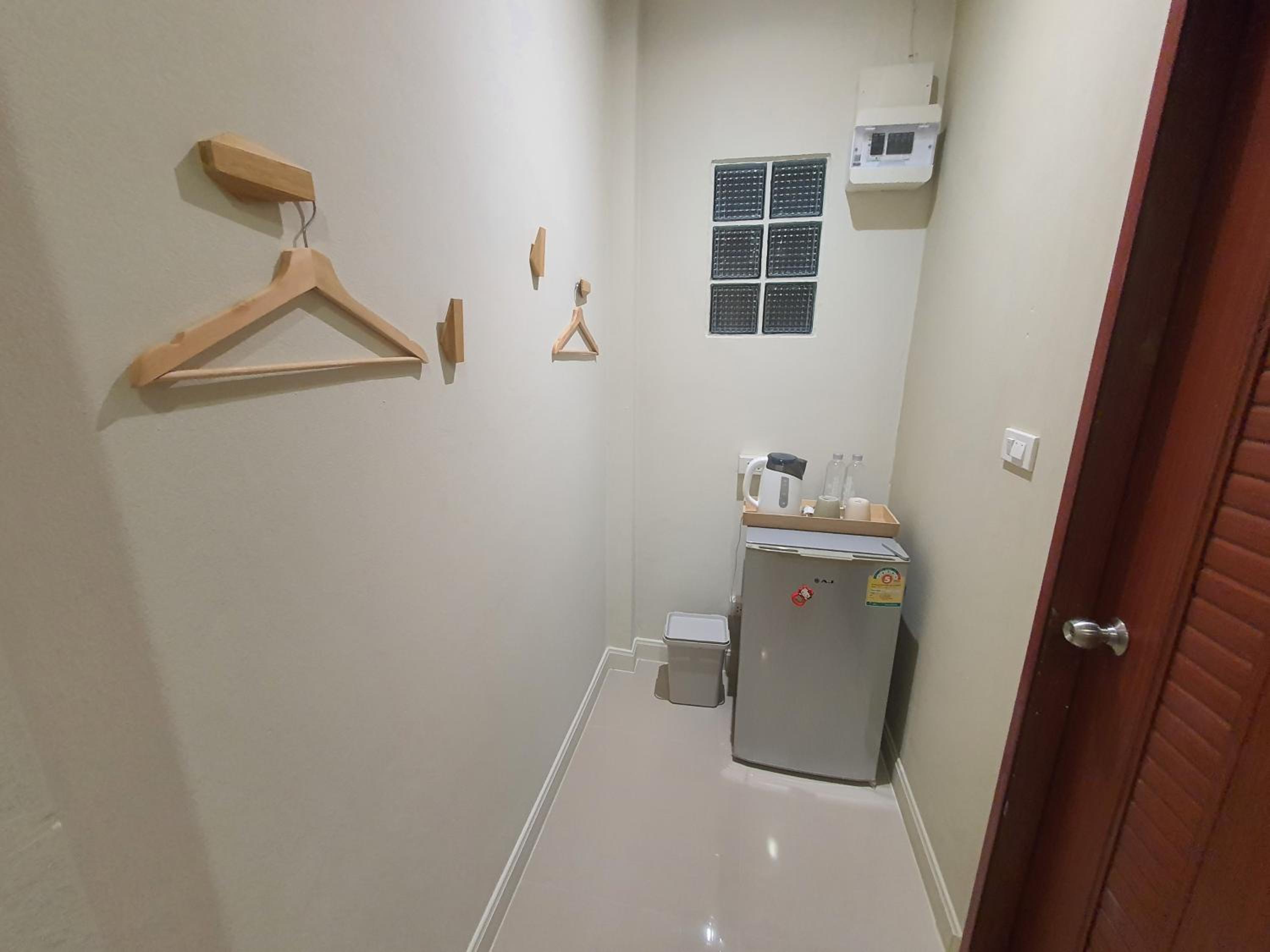Deluxe Double or Twin Room - Photo 6