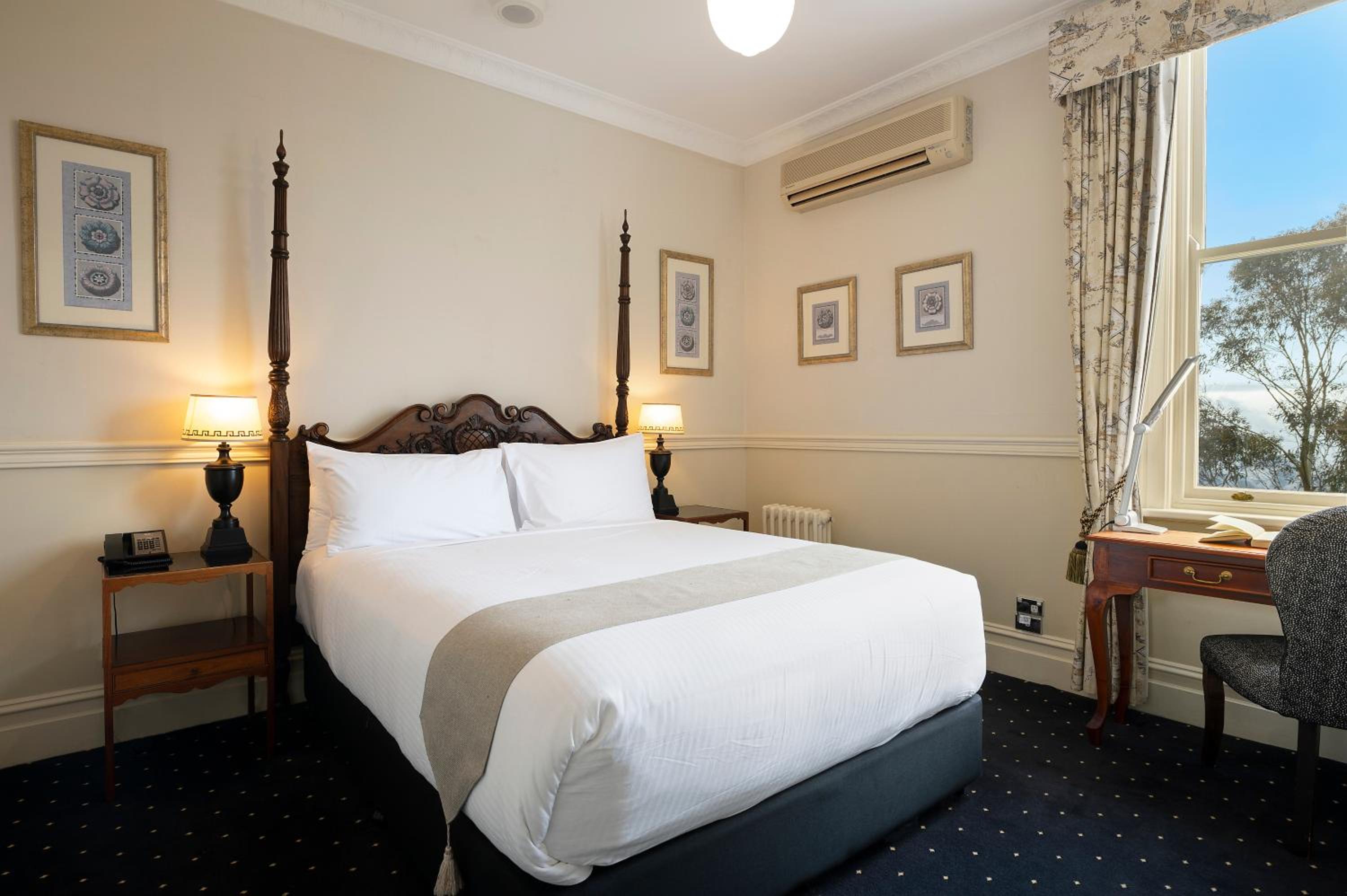 Hargravia Valley View Room