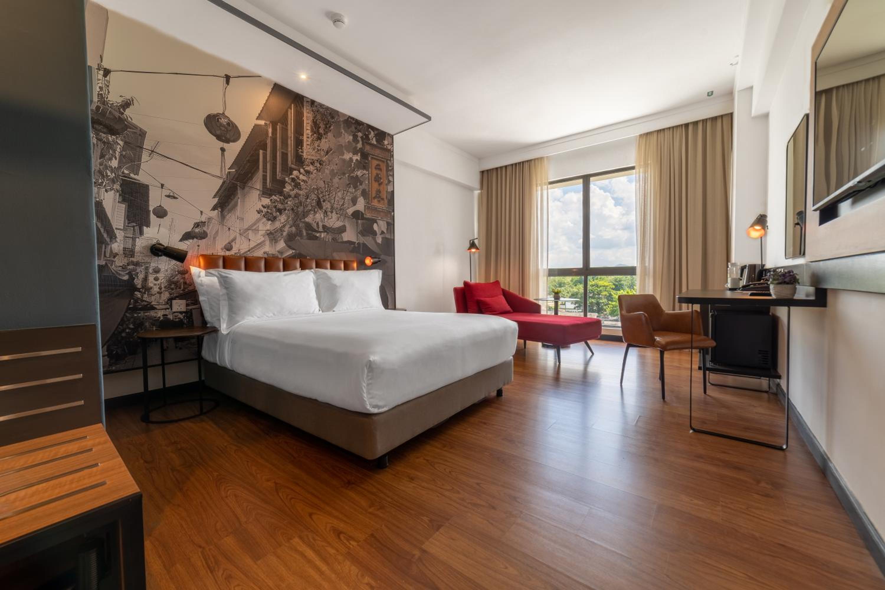 Deluxe Queen Room