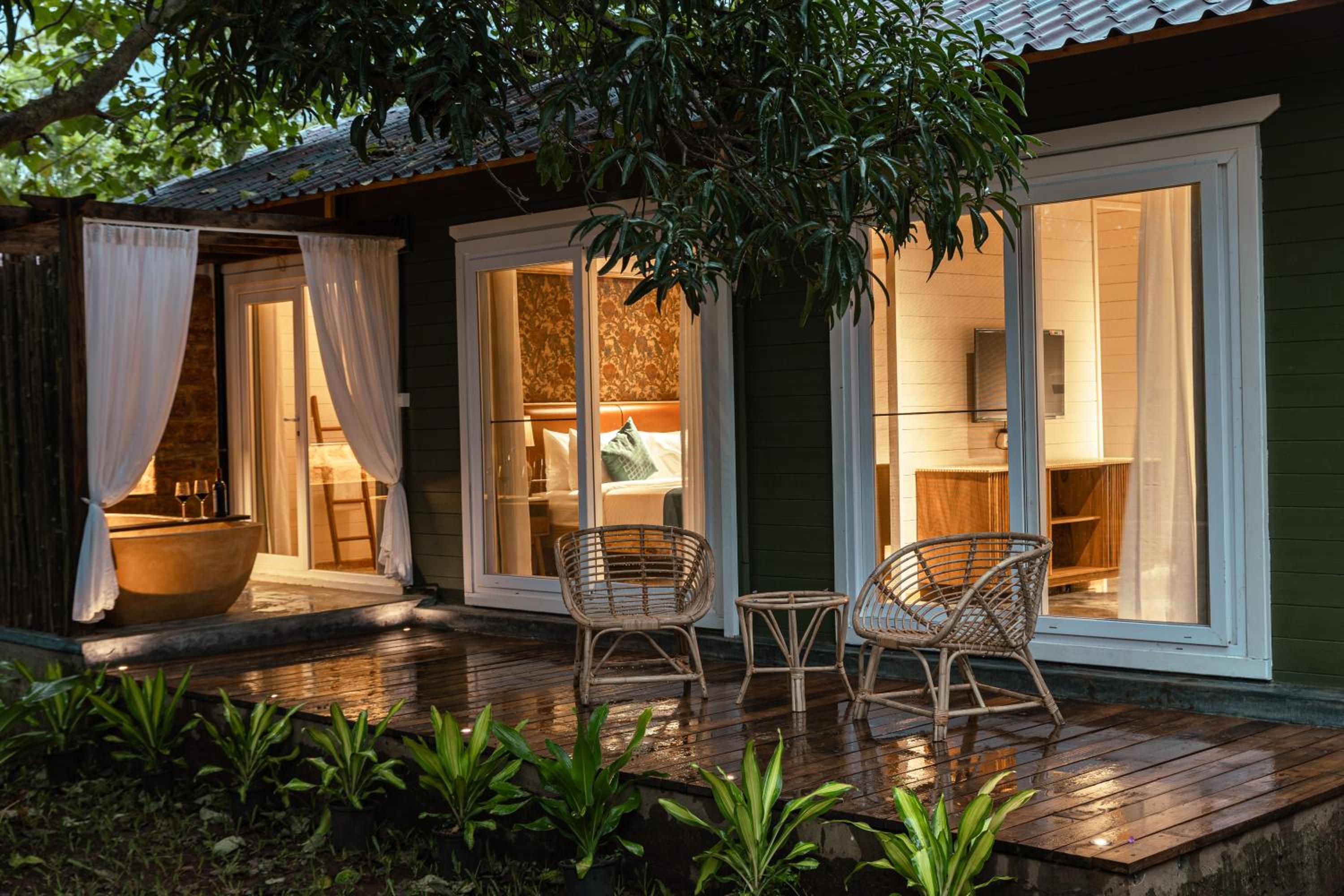 Suite with Garden View - Photo 13