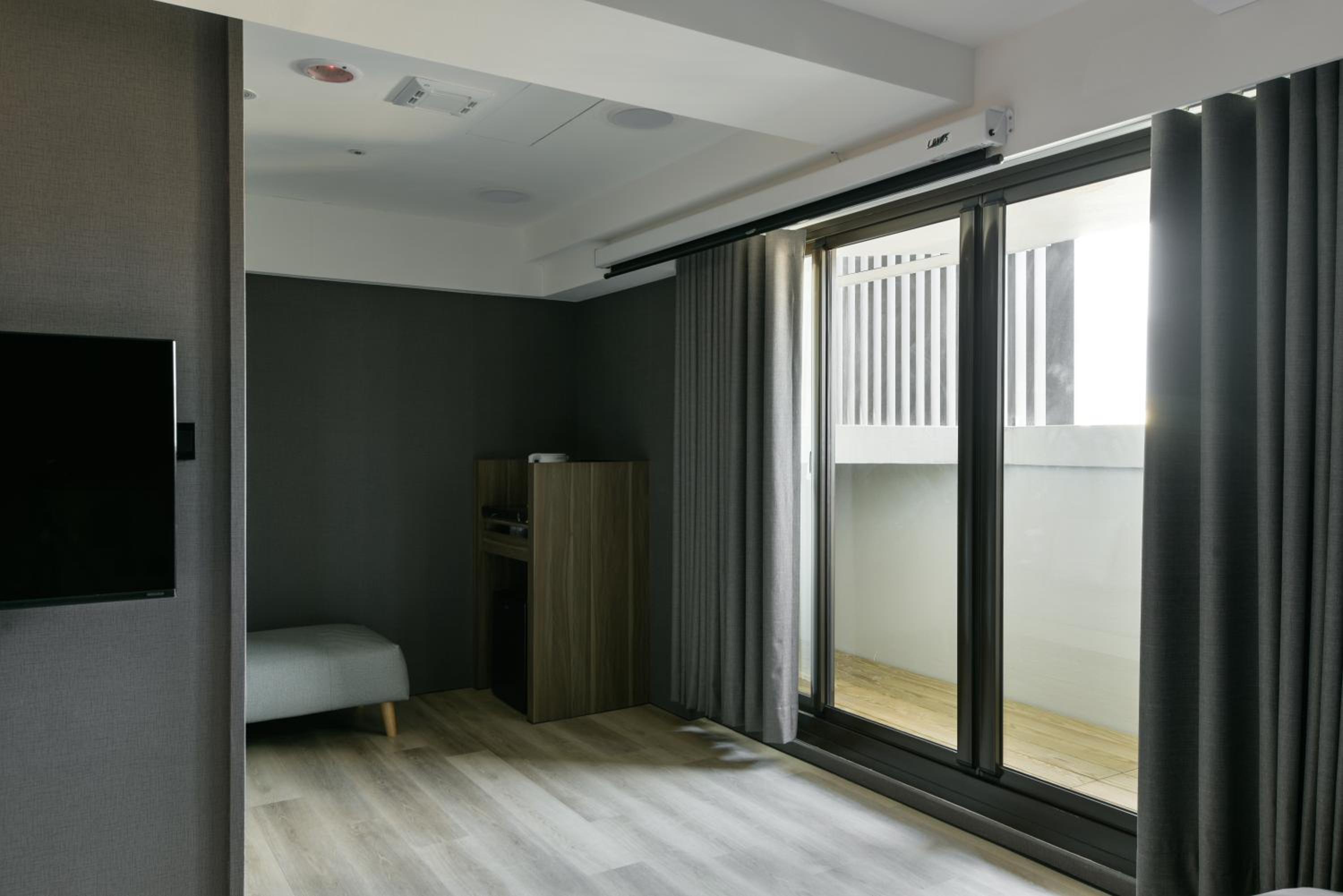 Room for six - Photo 1