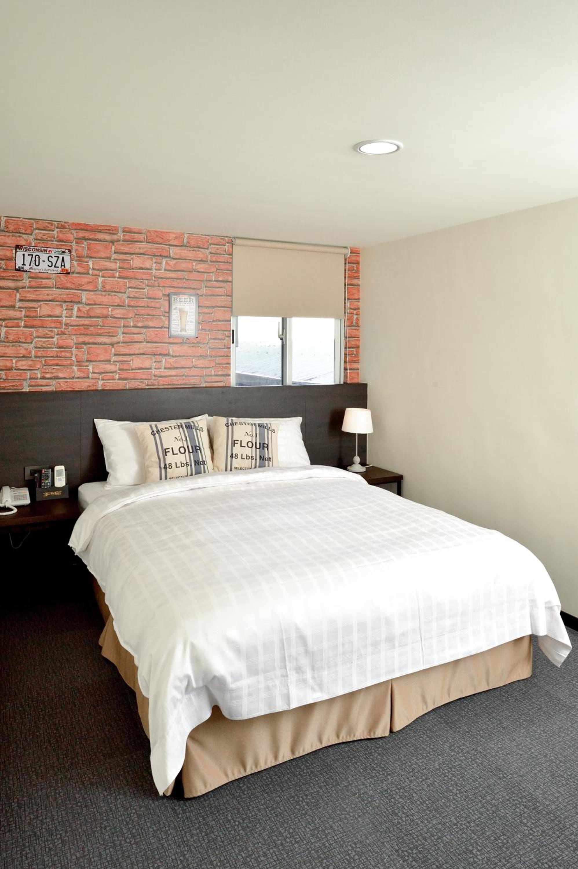 Double Room - Disability Access photo 3