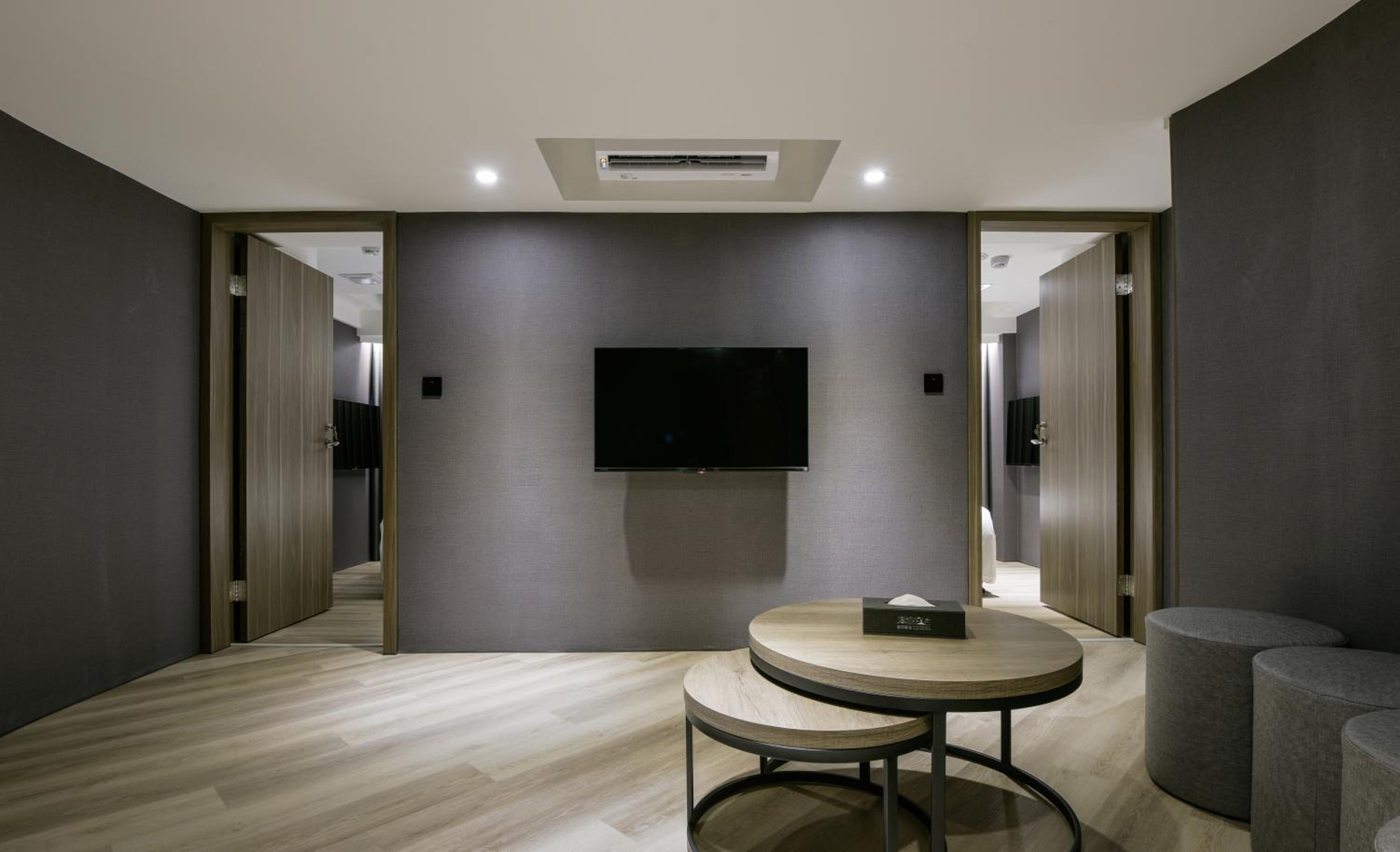 Two-Bedroom Suite