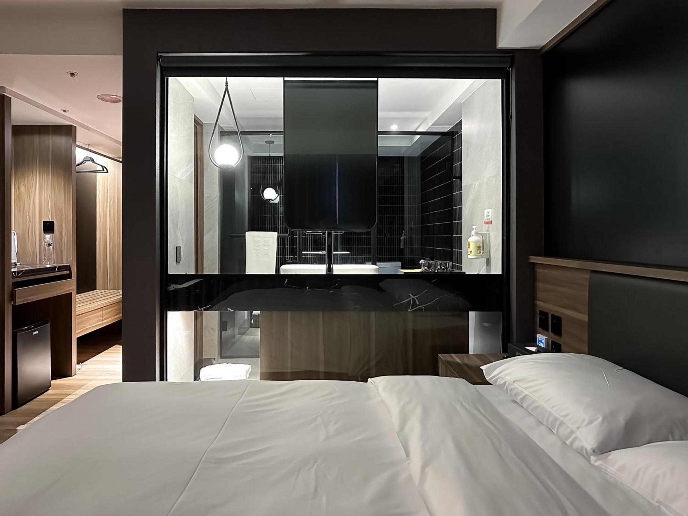 Queen Room - Photo 1
