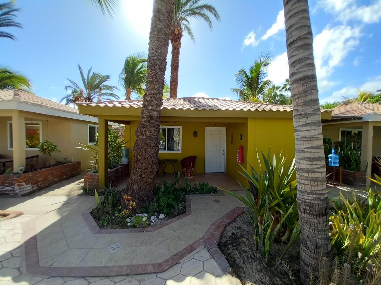Deluxe Double or Twin Room with Pool View - Photo 2