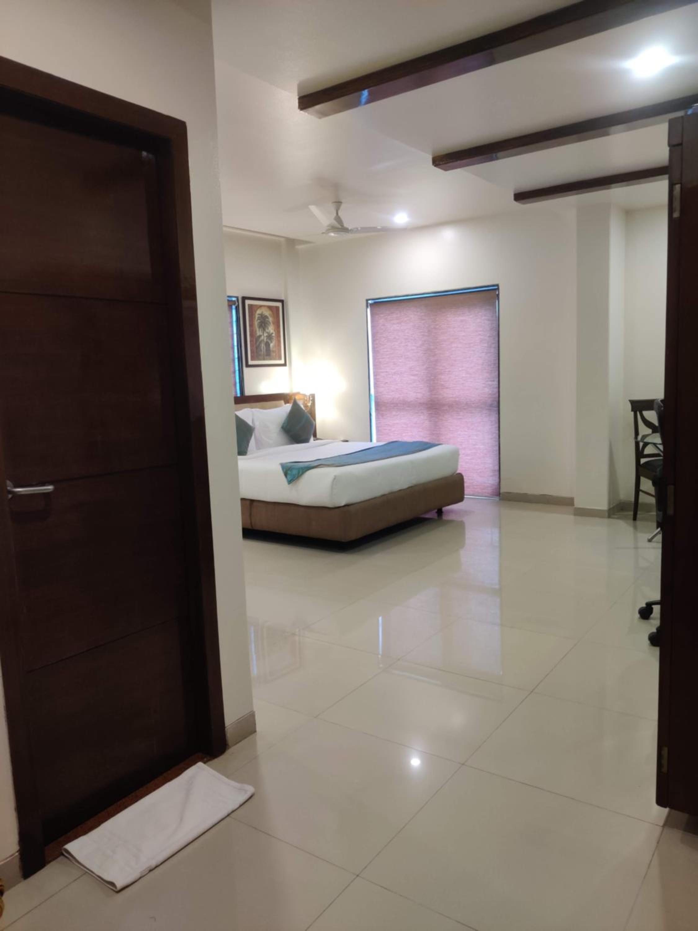Suite with Balcony photo 3