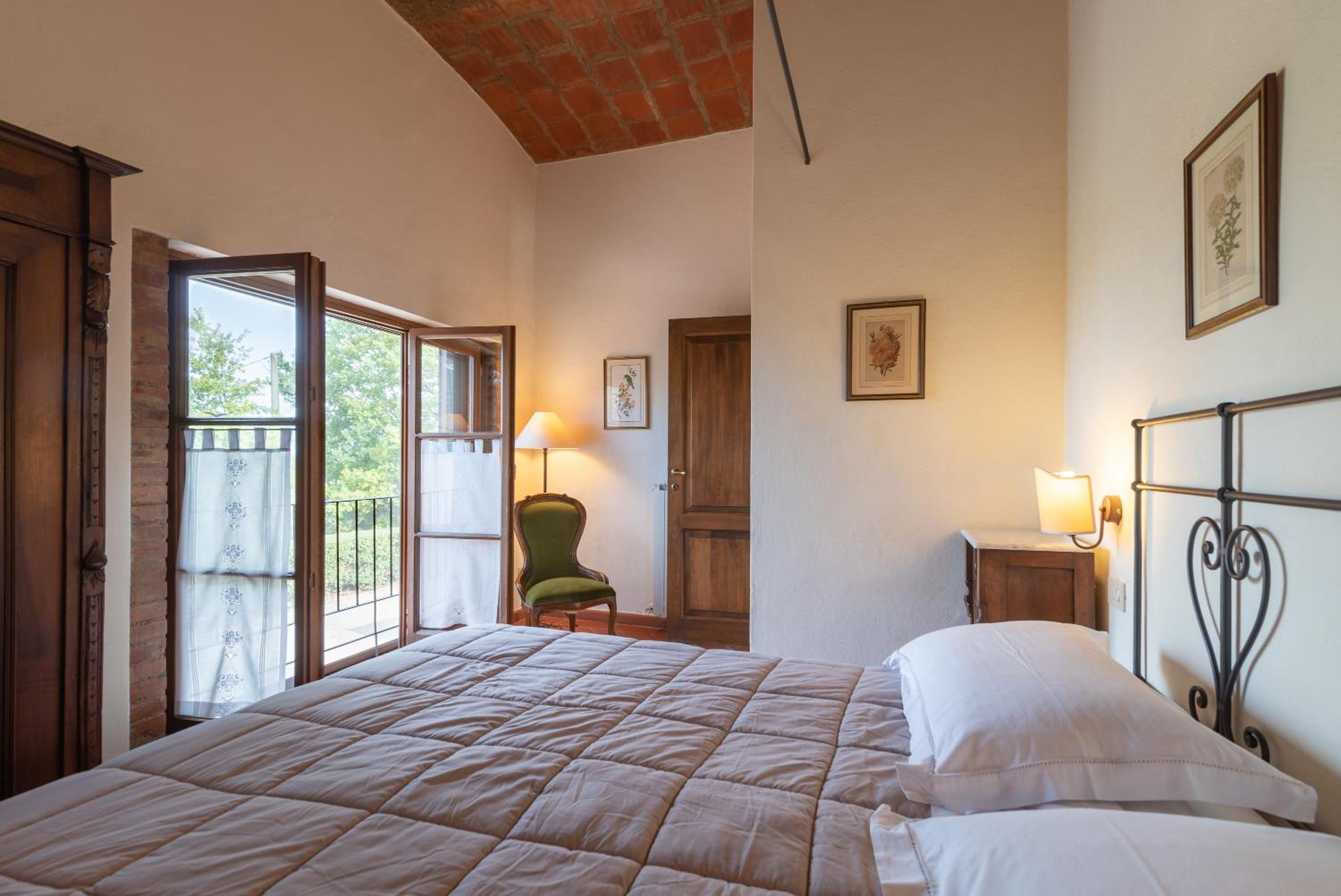 Two-Bedroom Deluxe Apartment with Garden View