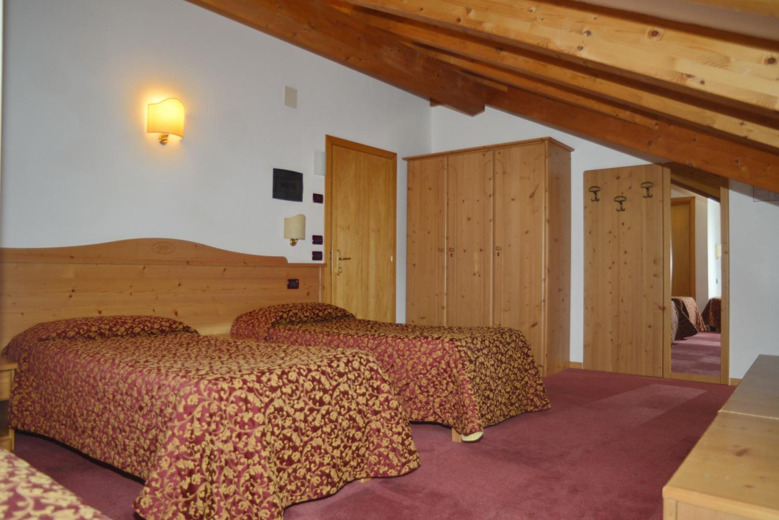 Comfort Quadruple Room photo 3