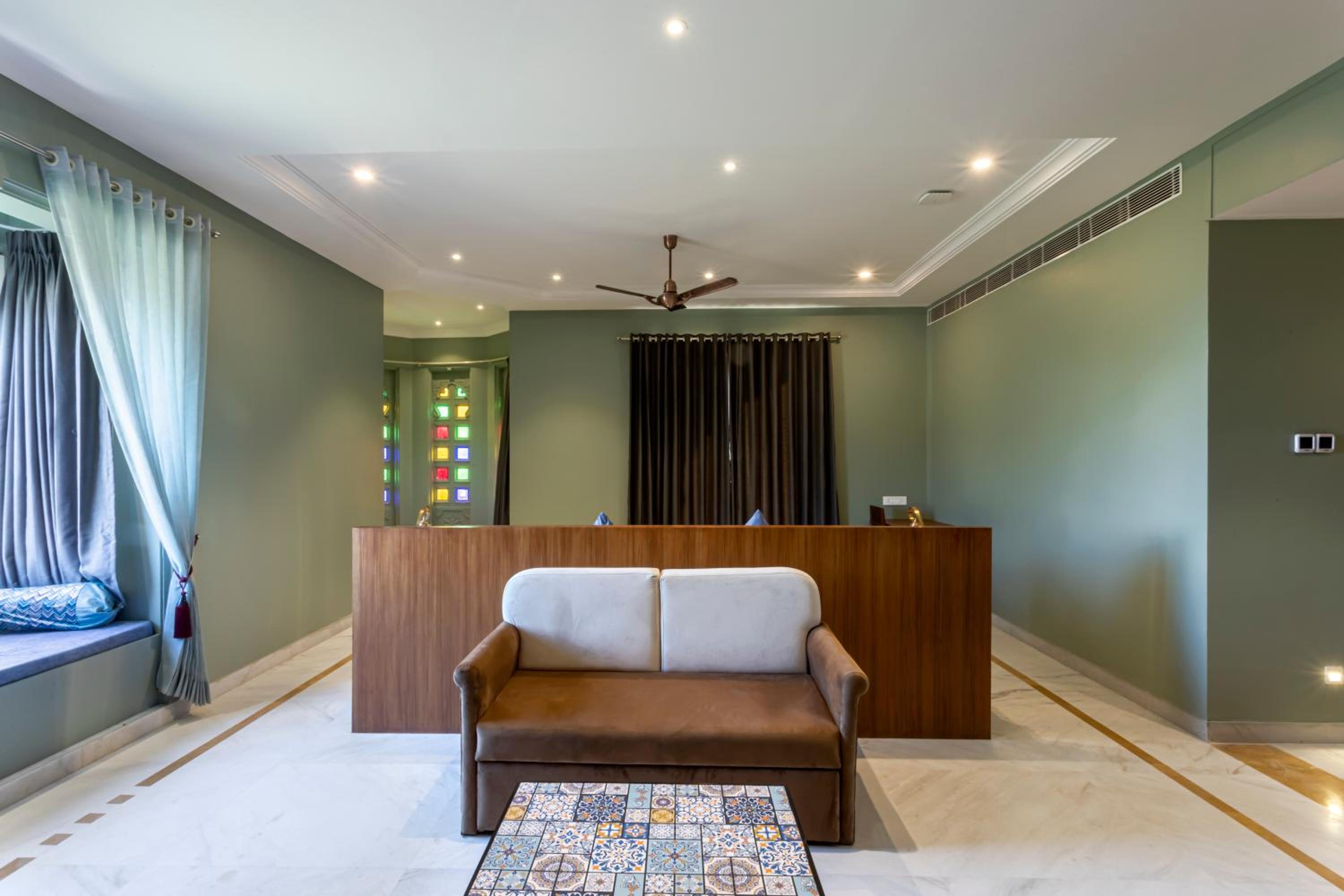 Suite with Balcony - Photo 6