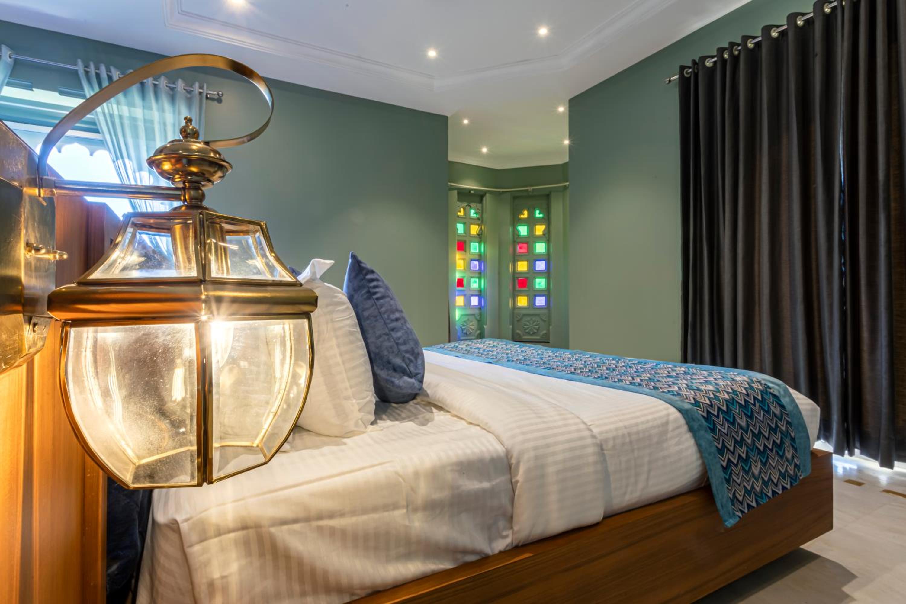 Suite with Balcony - Photo 4