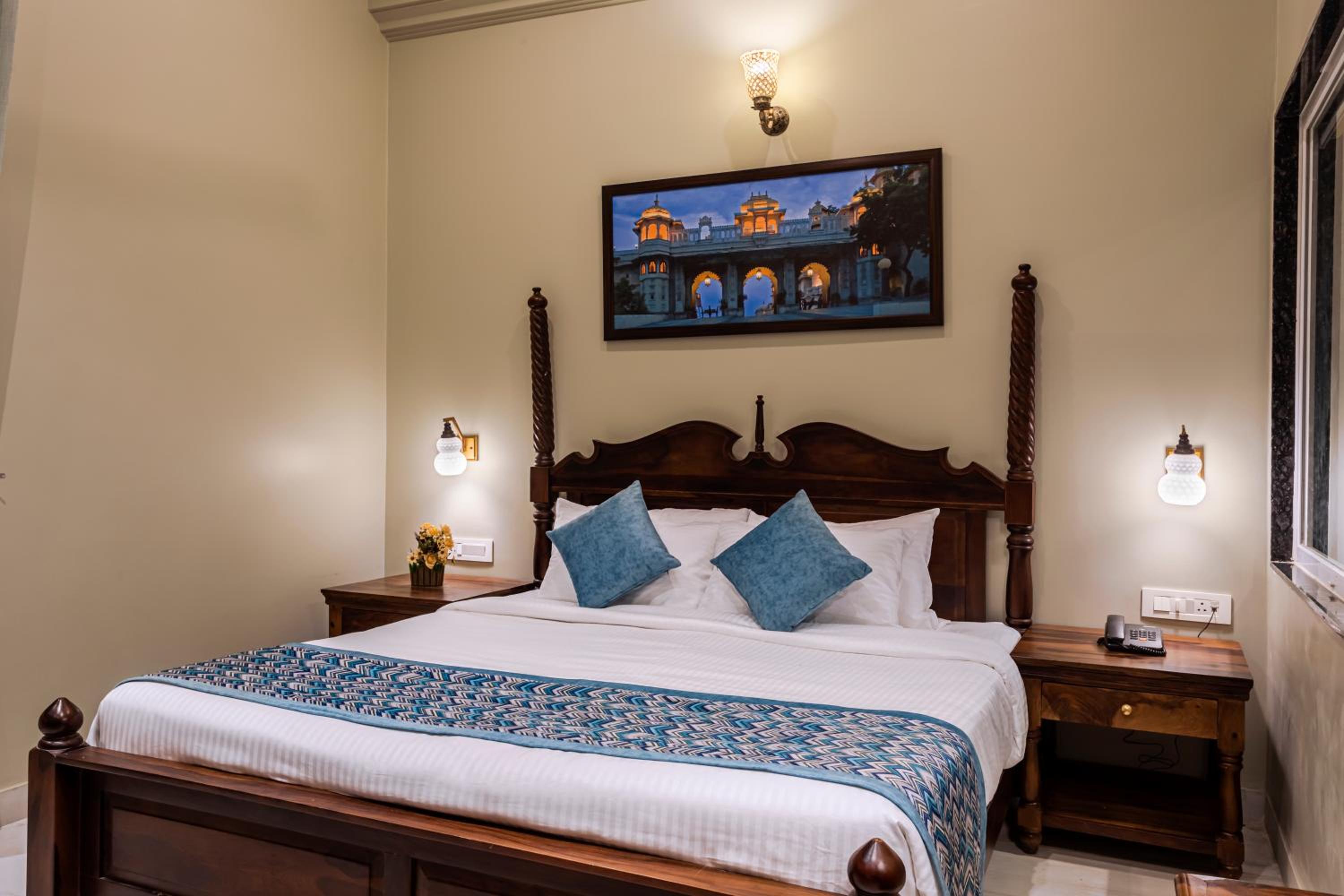 Deluxe Room - Photo 6
