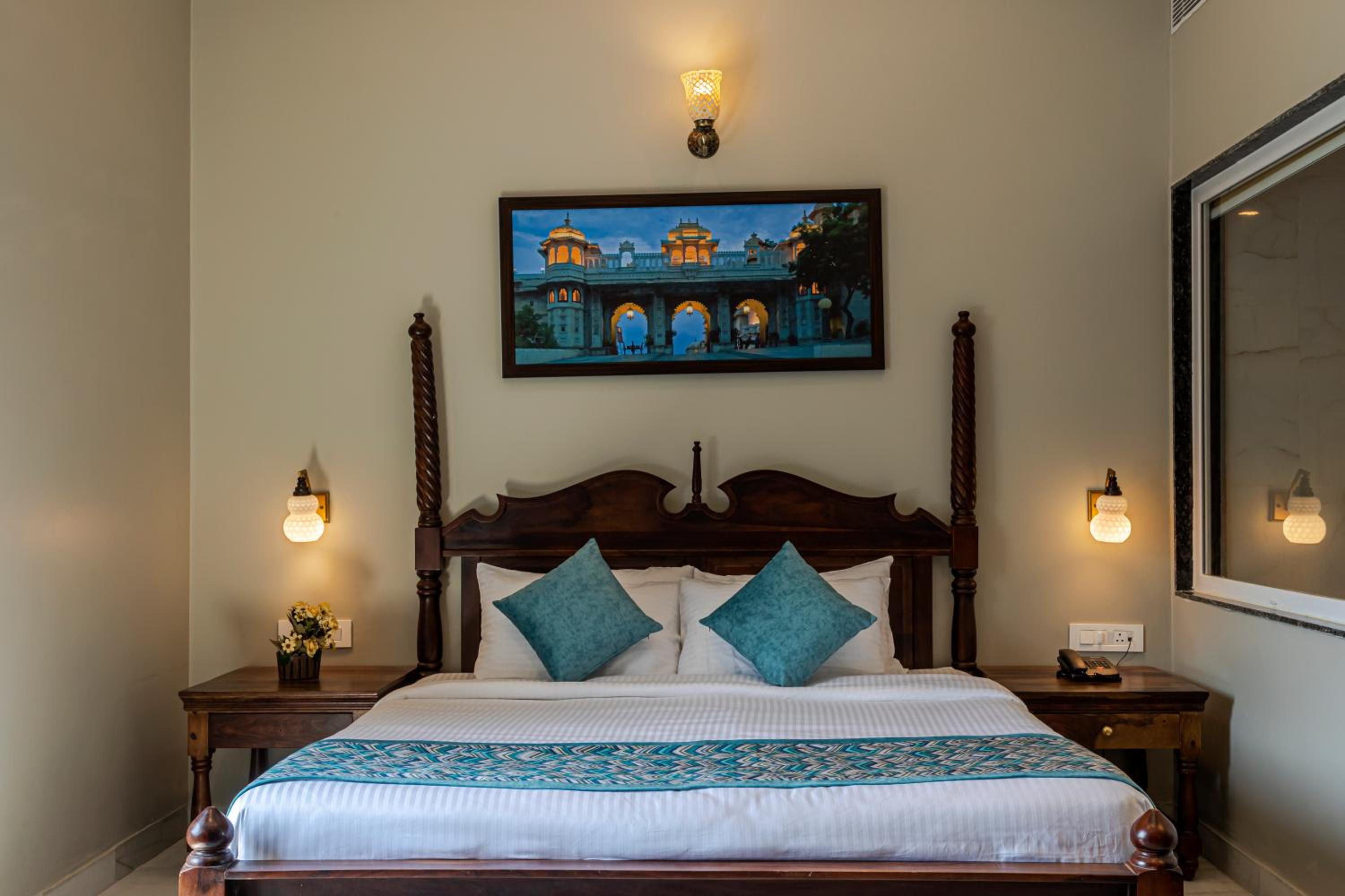 Deluxe Room - Photo 7